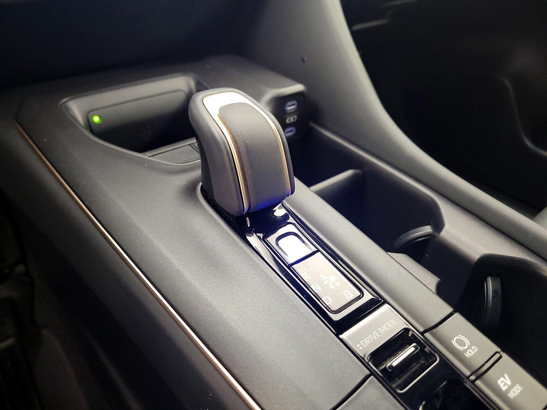 Thumbnail: 2023 Toyota Crown - 15