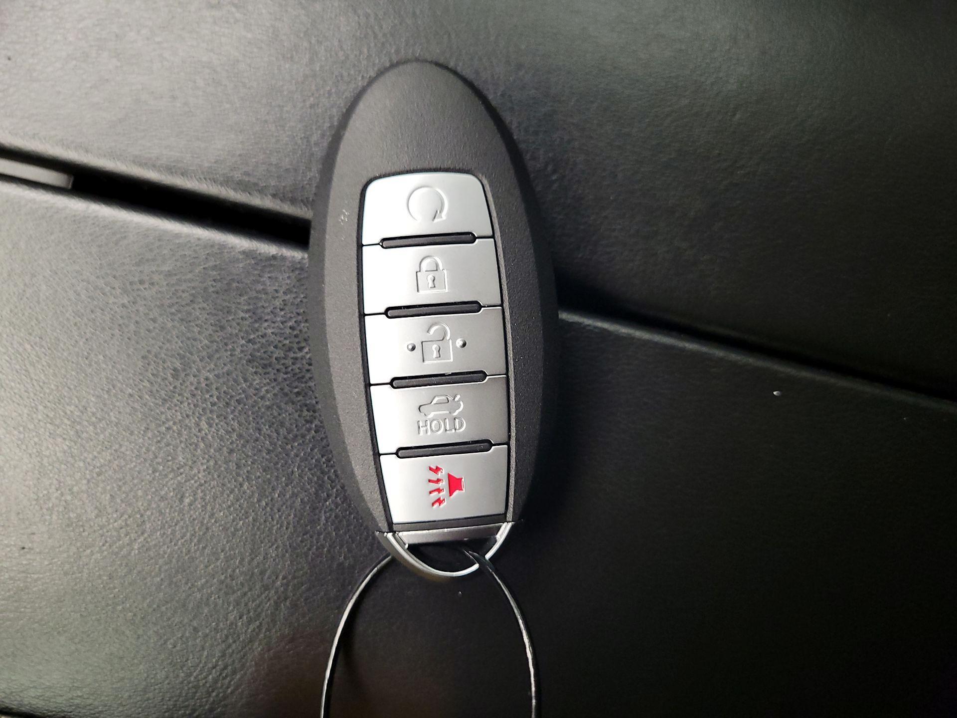 Thumbnail: 2021 Nissan Rogue - 18