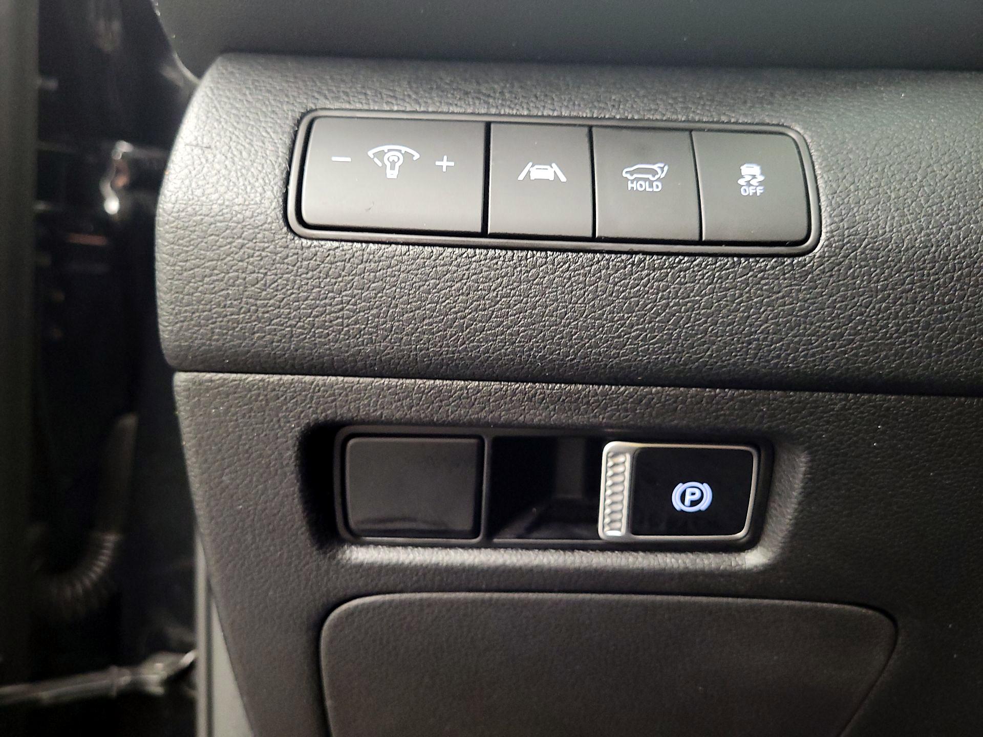 Thumbnail: 2023 Hyundai Santa Fe - 13