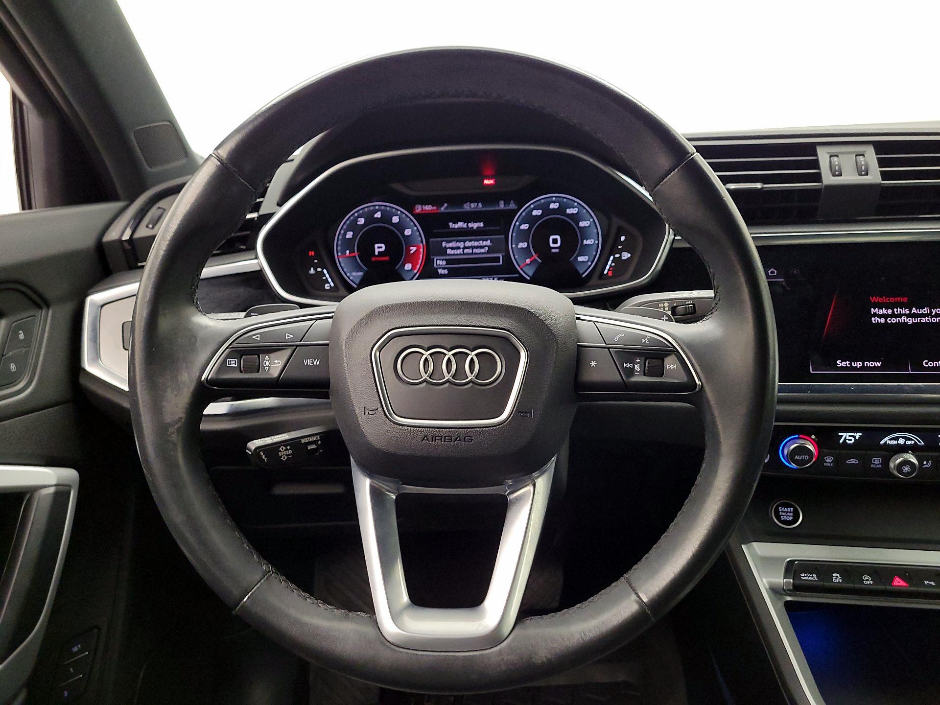 Thumbnail: 2022 Audi Q3 - 10