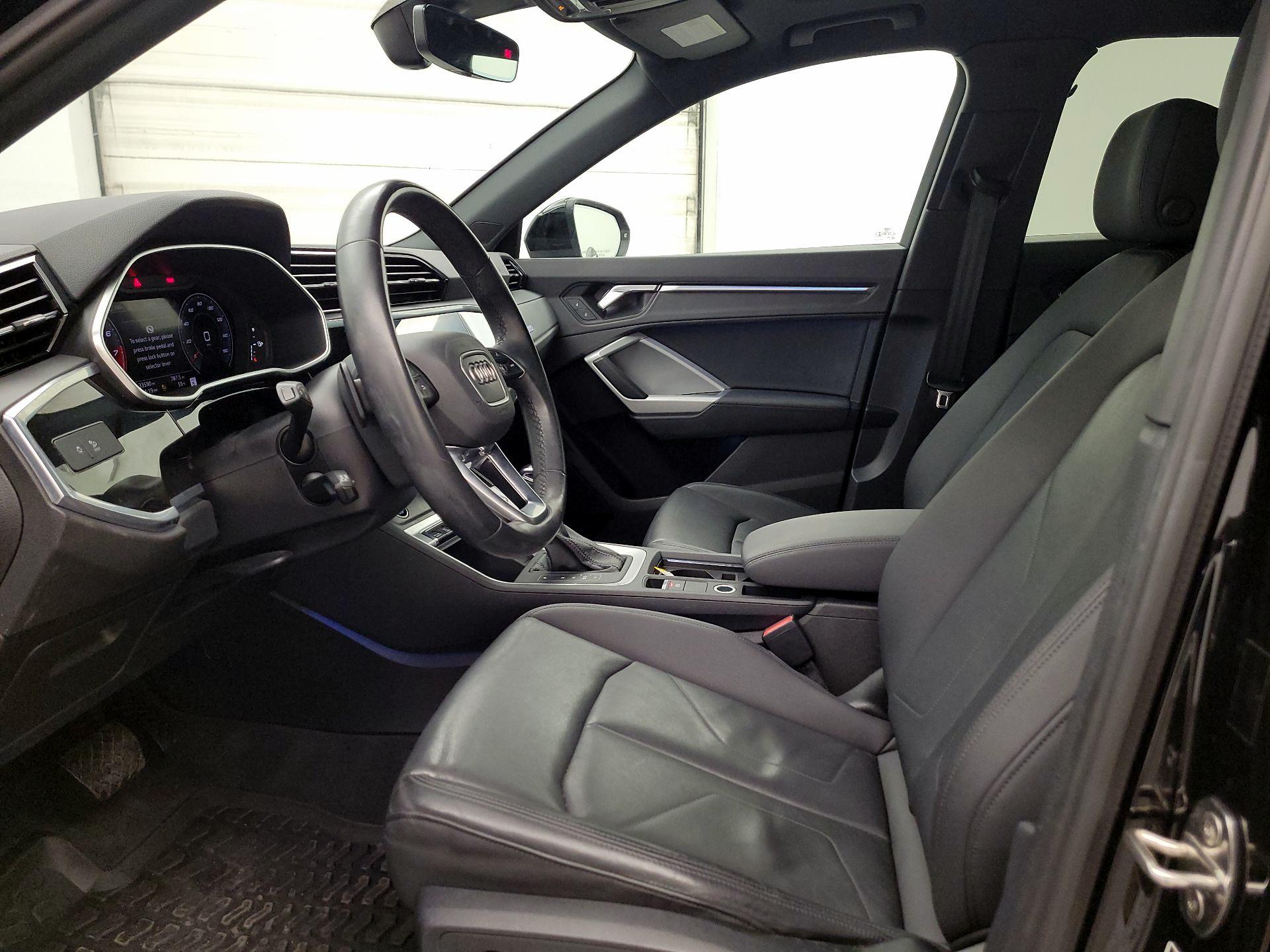 Thumbnail: 2022 Audi Q3 - 11