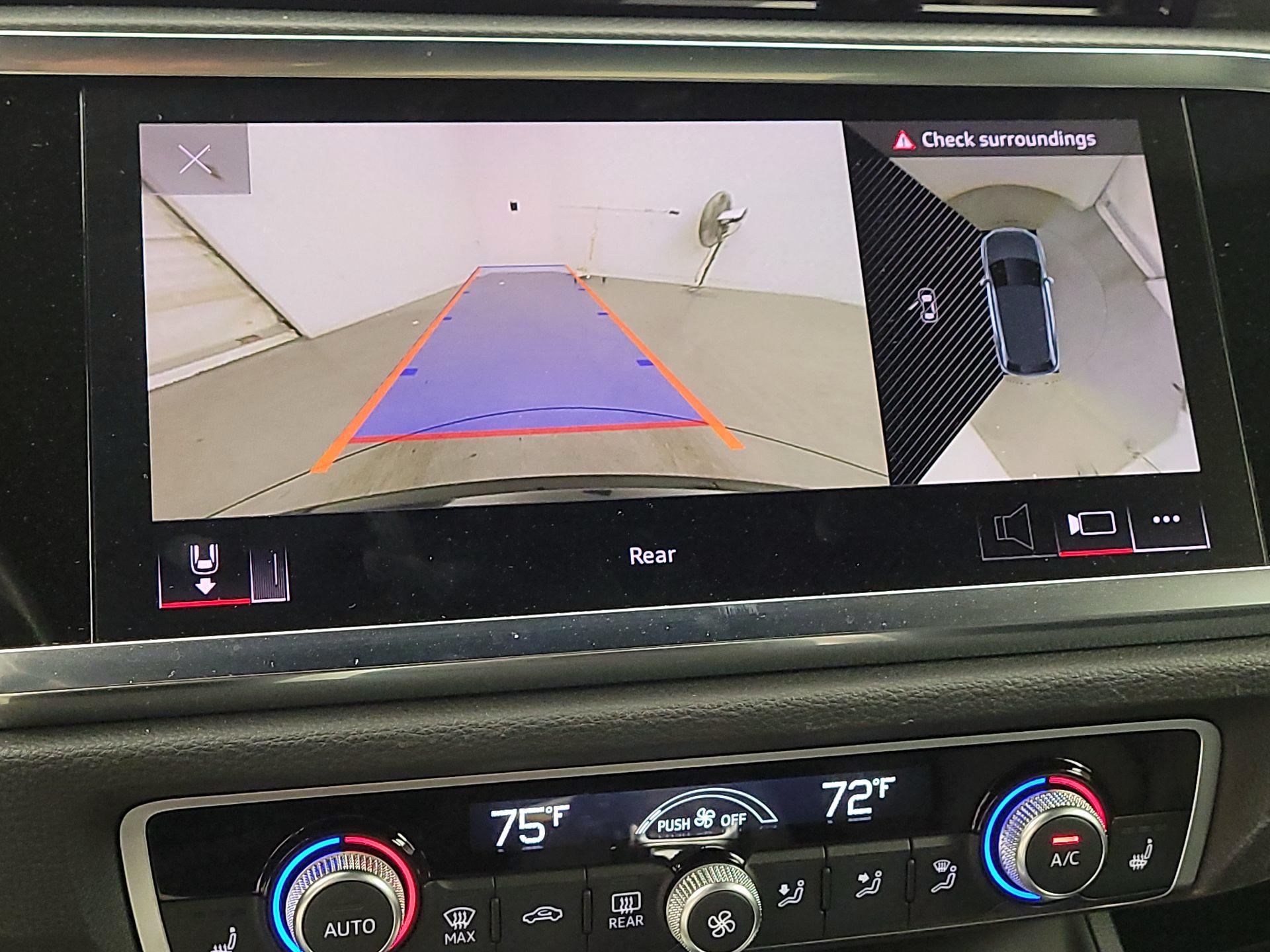 Thumbnail: 2022 Audi Q3 - 14