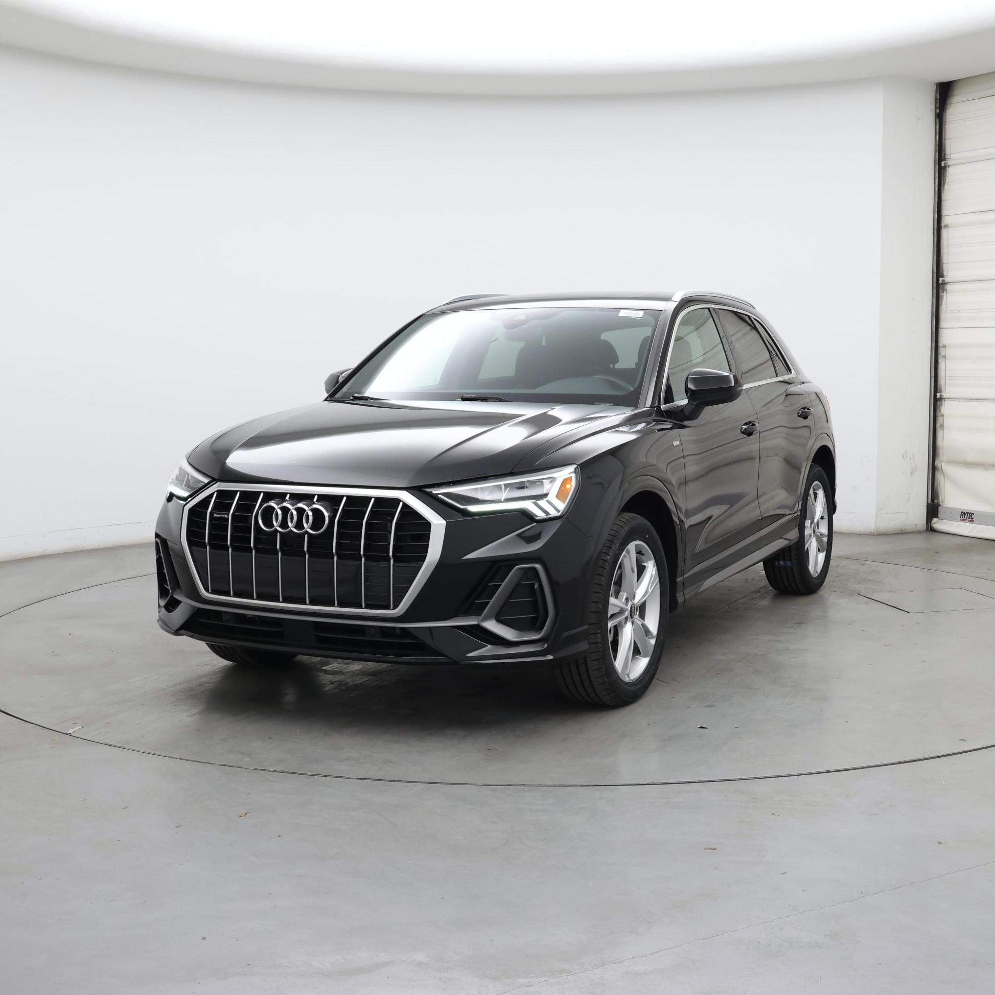 Thumbnail: 2022 Audi Q3 - 4