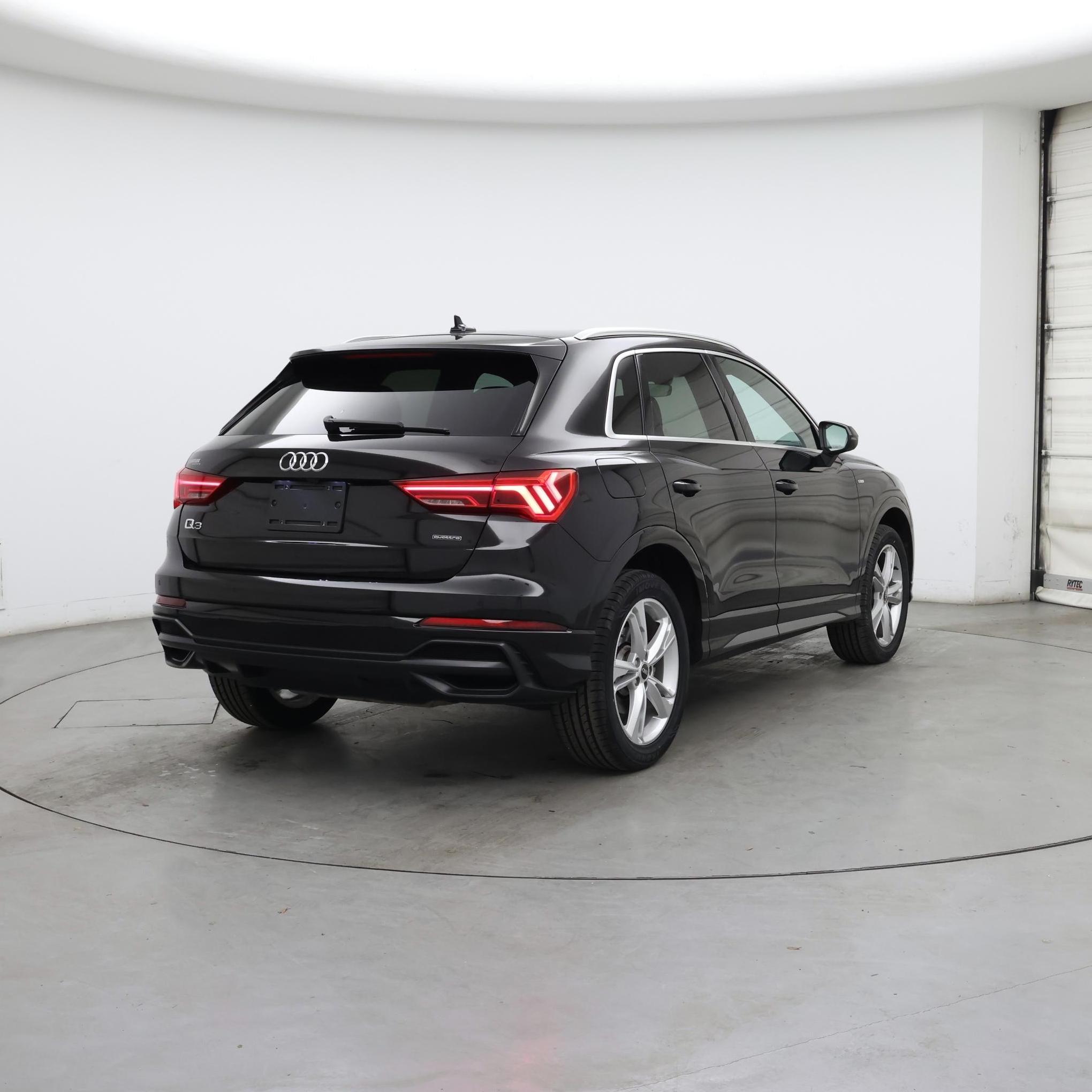 Thumbnail: 2022 Audi Q3 - 8