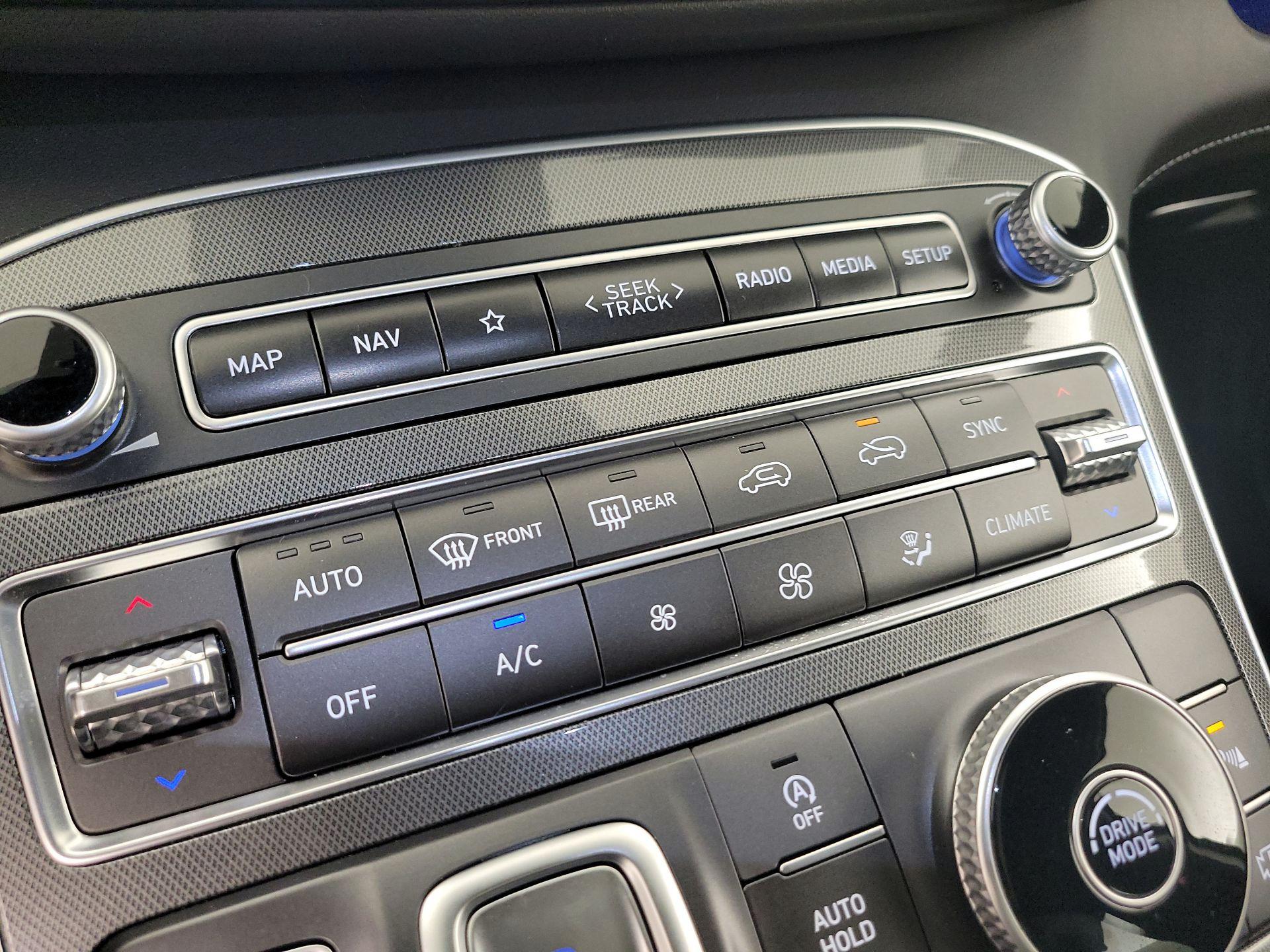 Thumbnail: 2023 Hyundai Santa Fe - 17