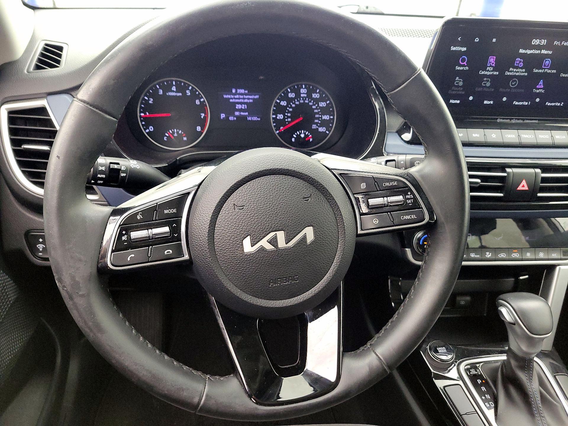 Thumbnail: 2023 Kia Seltos - 10