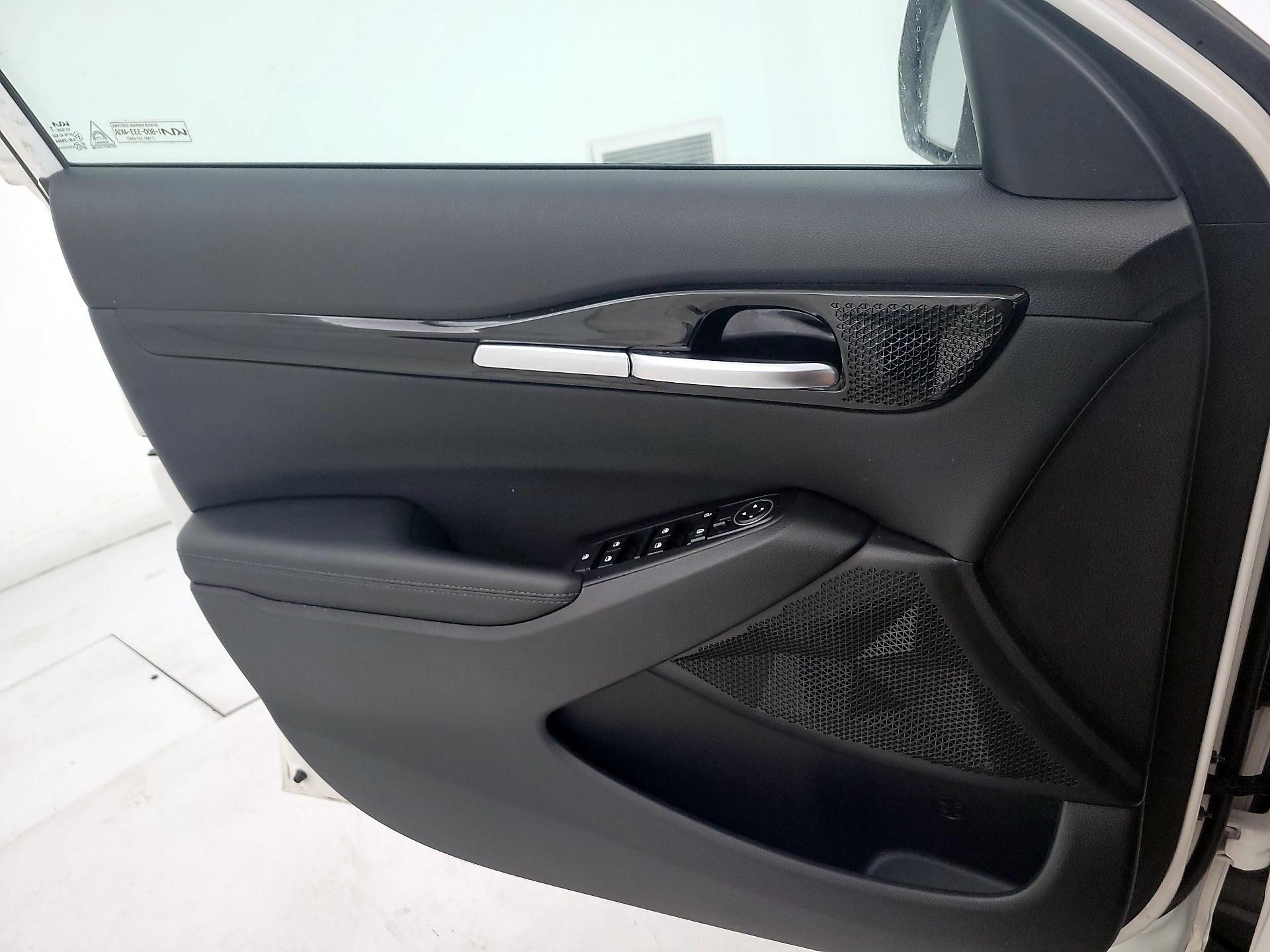 Thumbnail: 2023 Kia Seltos - 10