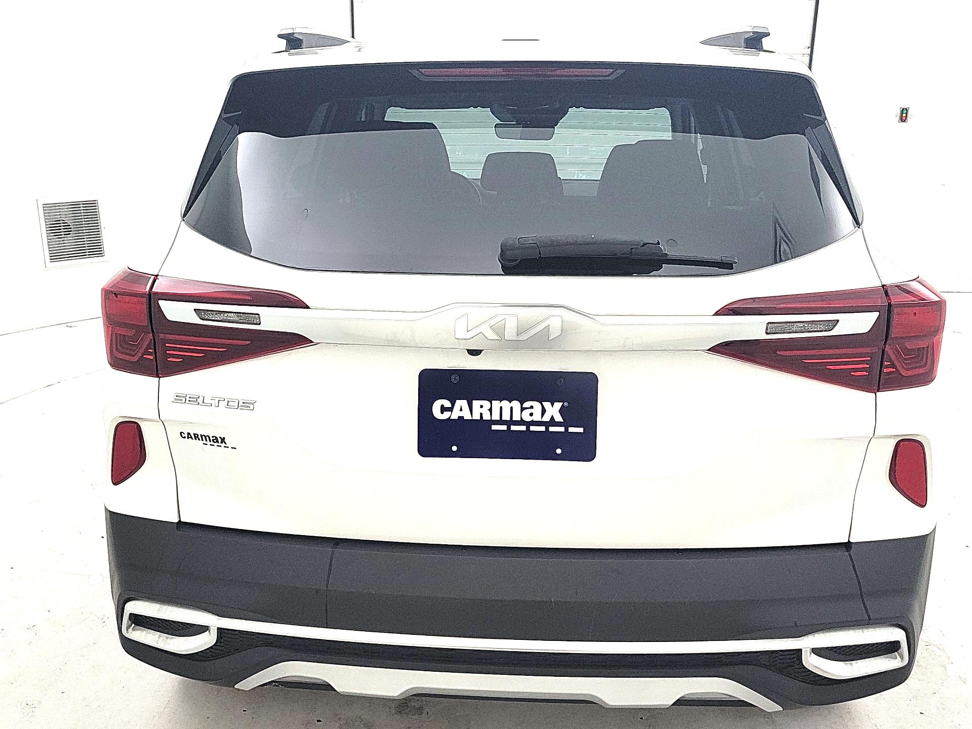 Thumbnail: 2023 Kia Seltos - 6