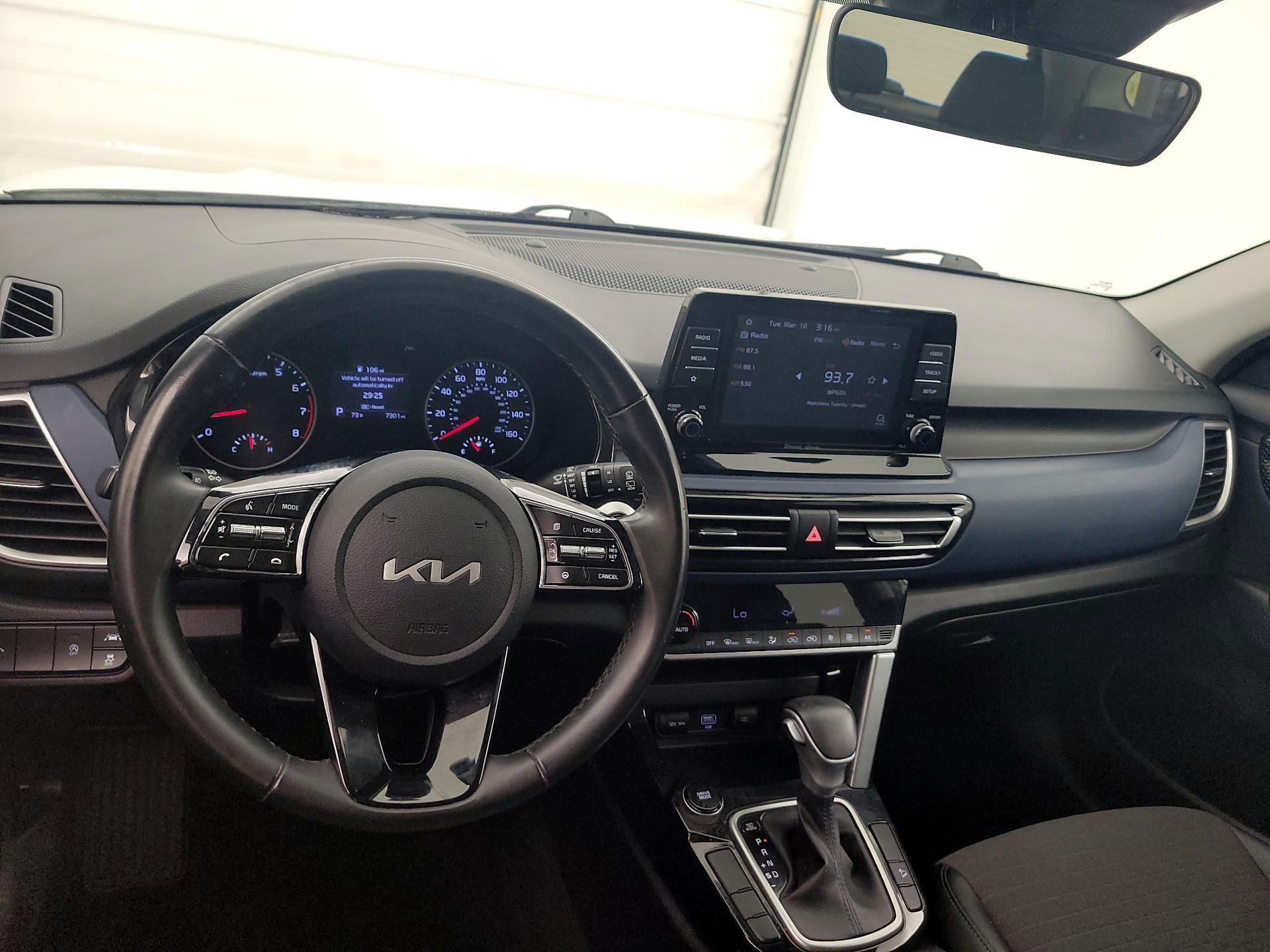 Thumbnail: 2023 Kia Seltos - 8