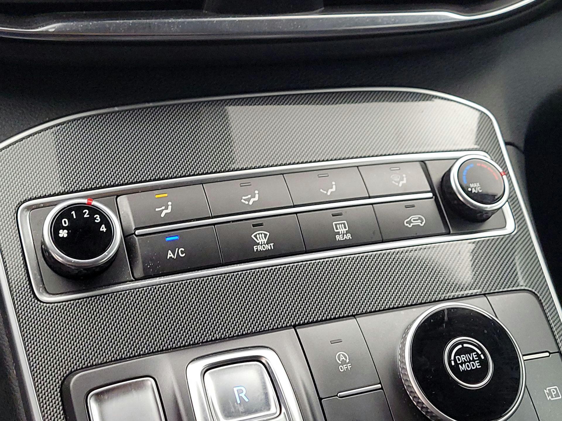 Thumbnail: 2023 Hyundai Santa Fe - 16