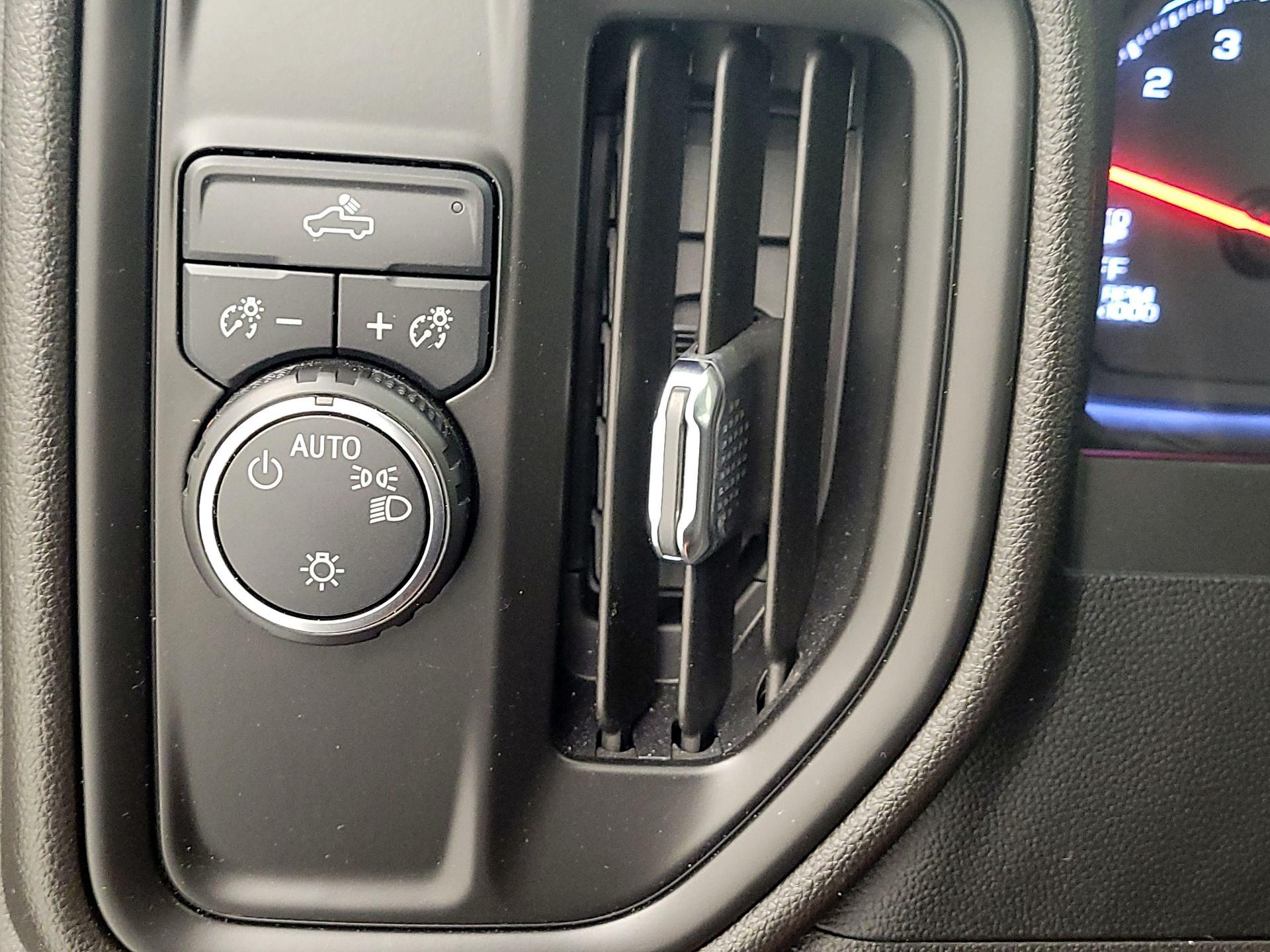 Thumbnail: 2022 Chevrolet Silverado 1500 - 13