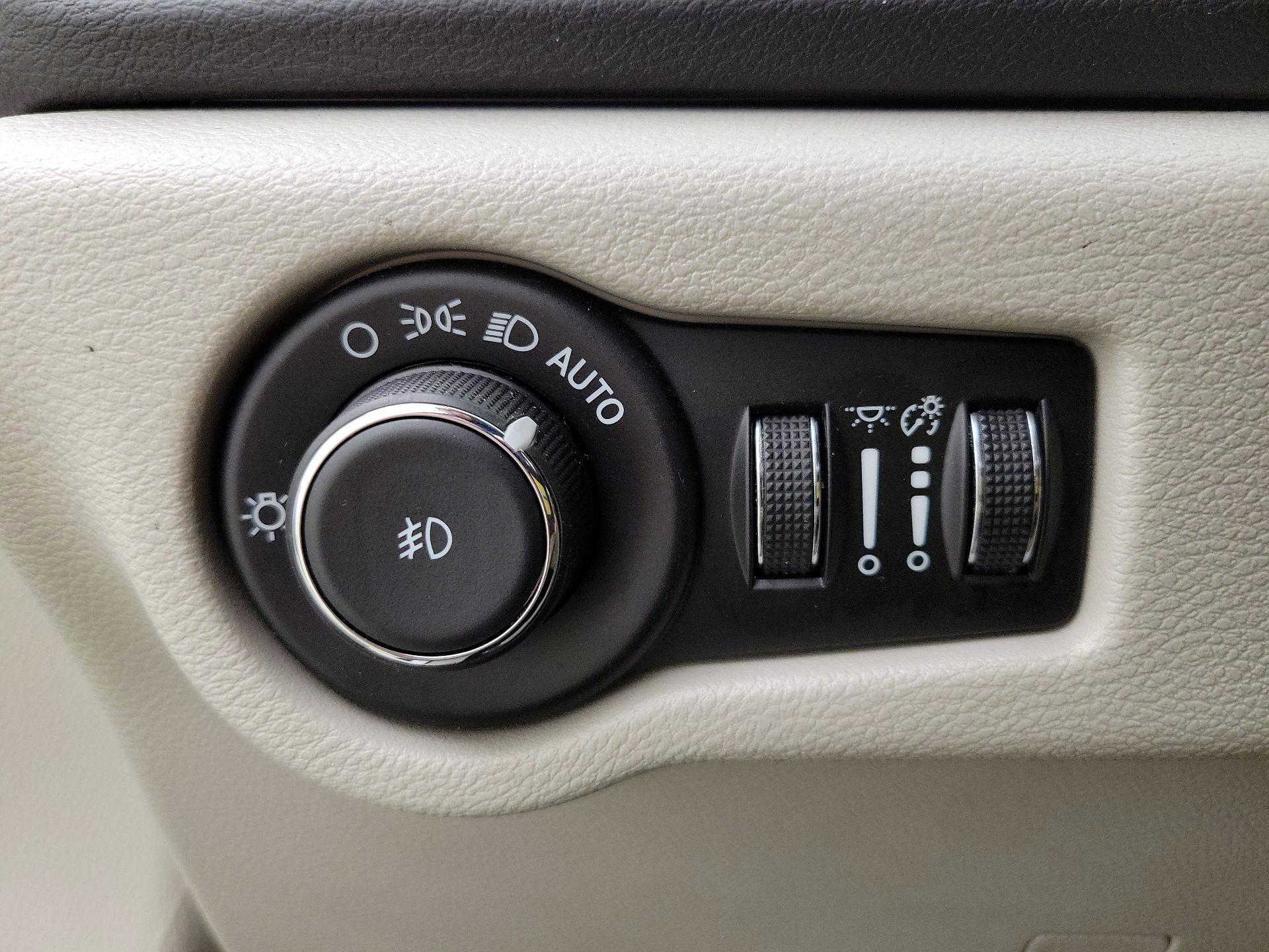 Thumbnail: 2024 Chrysler Pacifica - 13