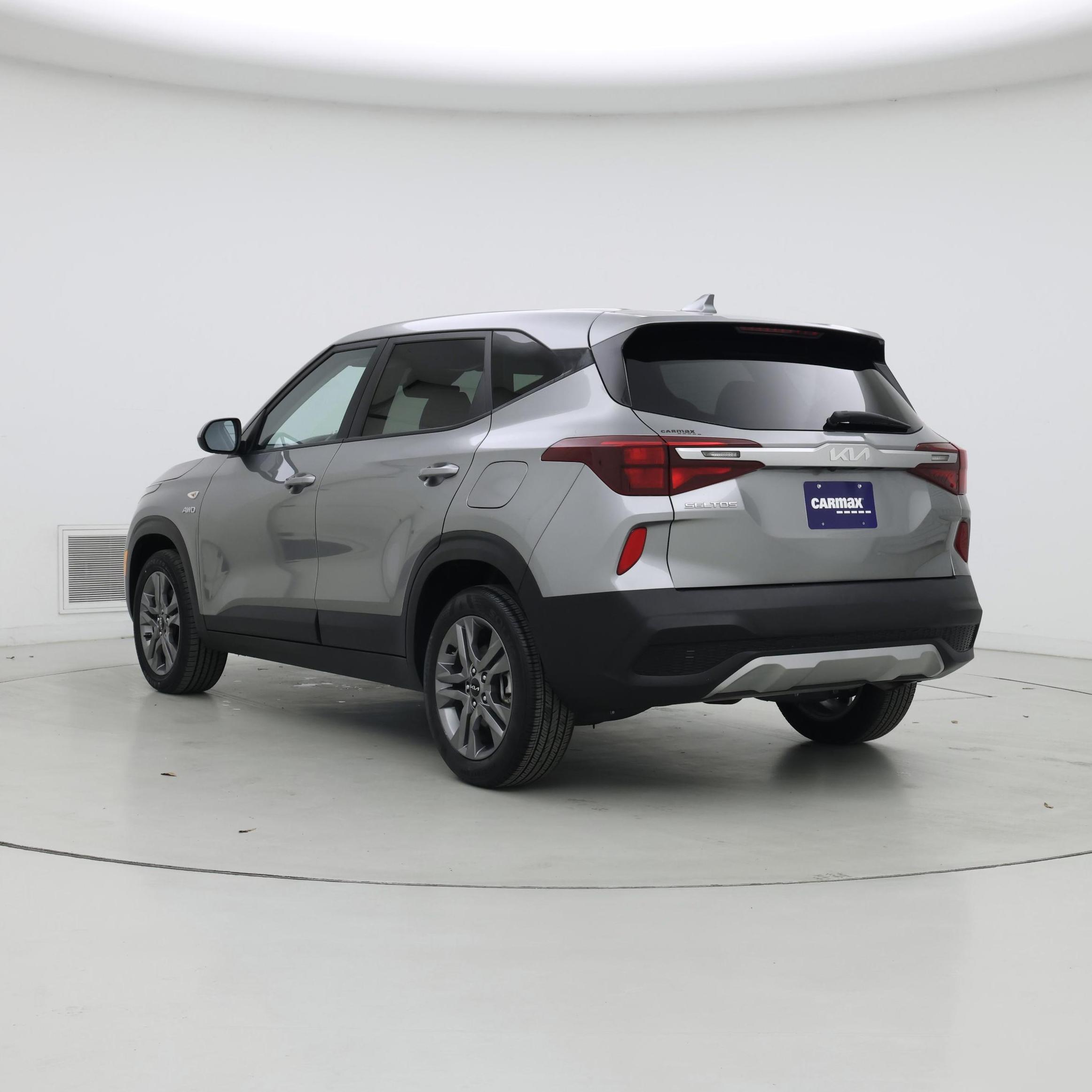 Thumbnail: 2023 Kia Seltos - 2