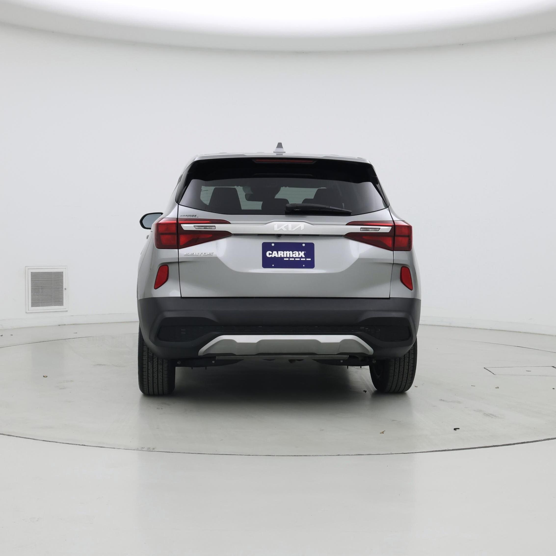 Thumbnail: 2023 Kia Seltos - 6