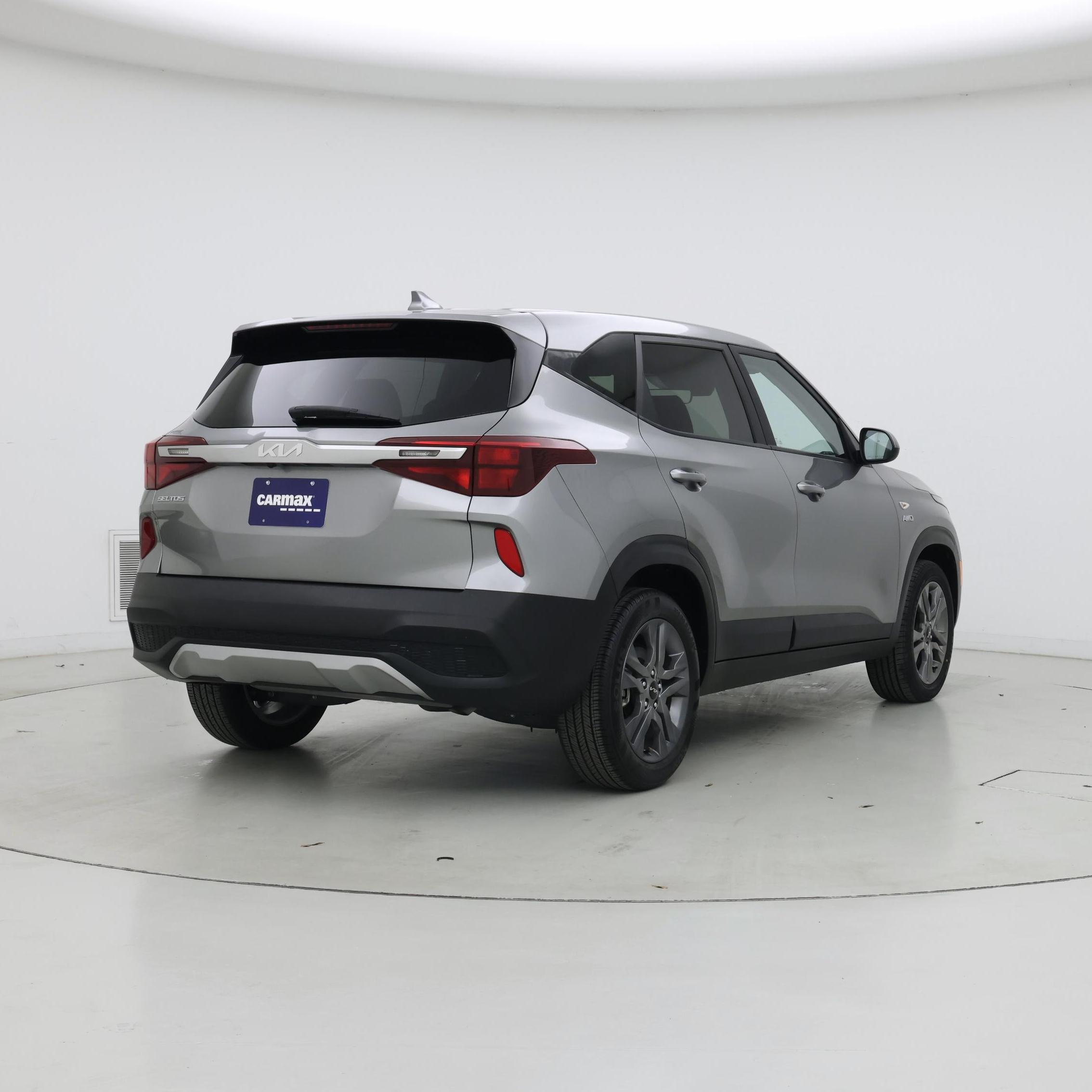 Thumbnail: 2023 Kia Seltos - 8