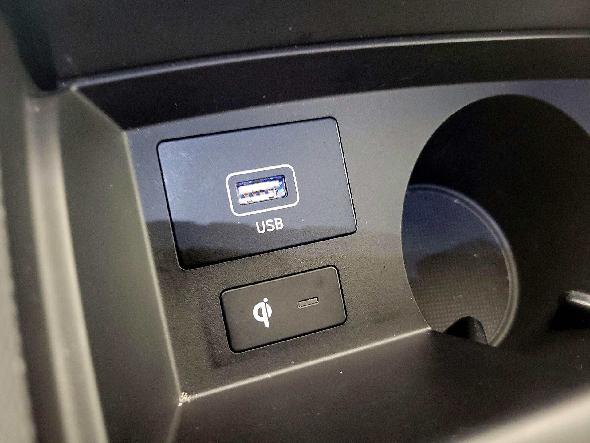 Thumbnail: 2023 Hyundai Santa Fe - 18