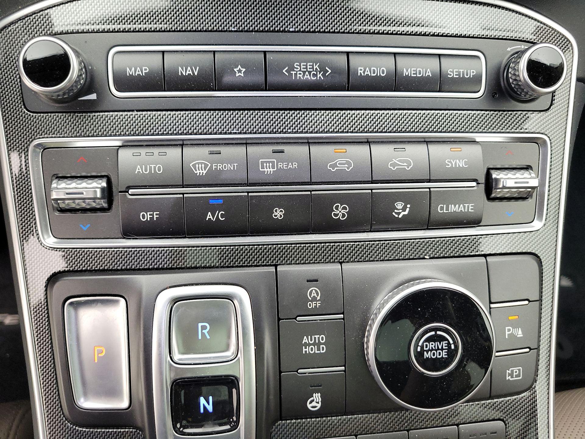 Thumbnail: 2023 Hyundai Santa Fe - 17