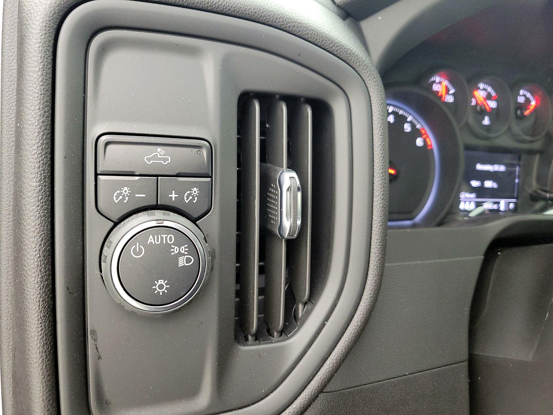 Thumbnail: 2025 Chevrolet Silverado 1500 - 13