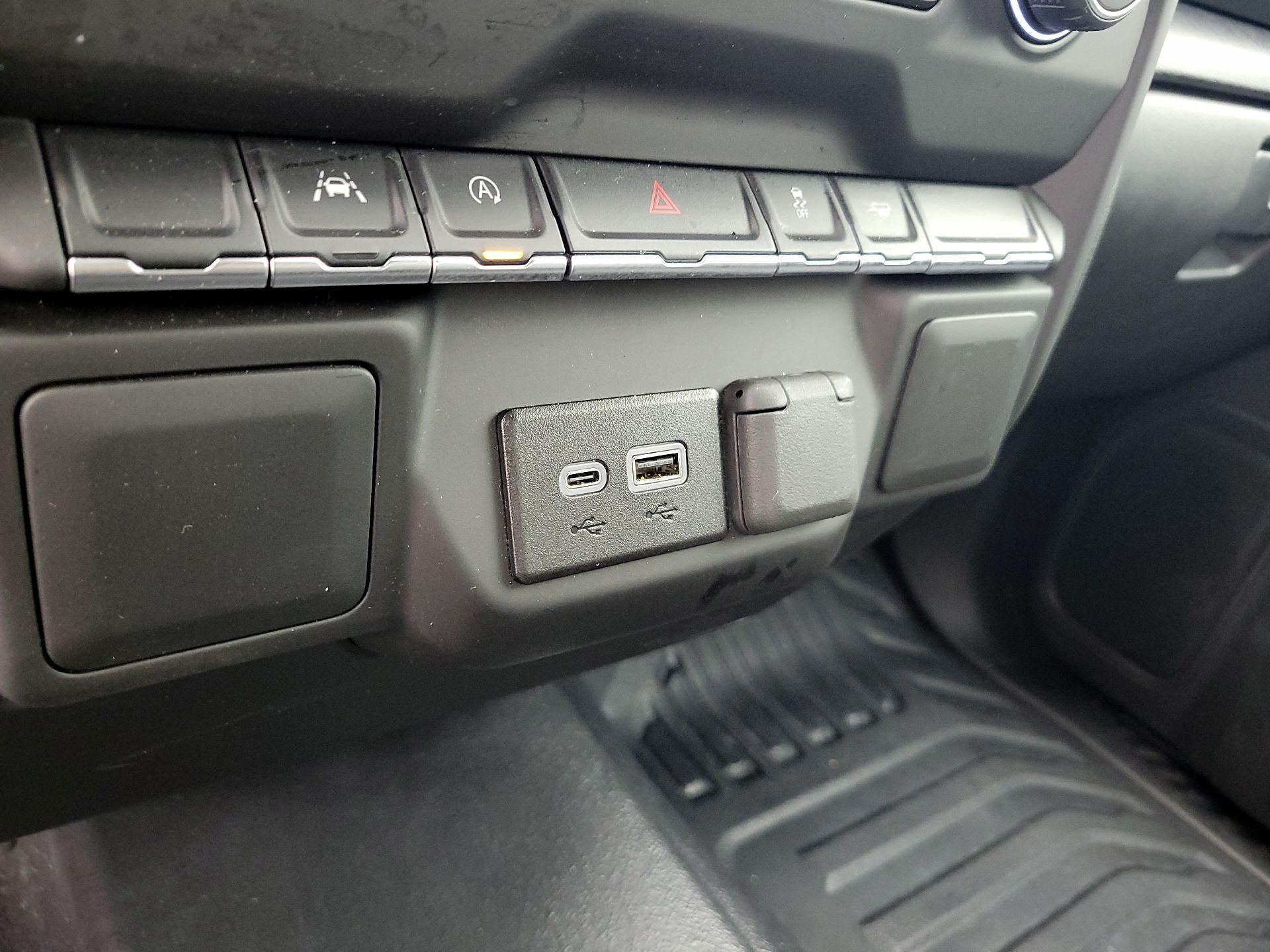 Thumbnail: 2025 Chevrolet Silverado 1500 - 18