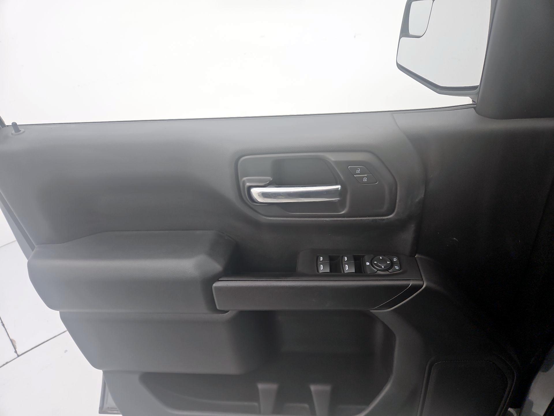 Thumbnail: 2020 Chevrolet Silverado 1500 - 12