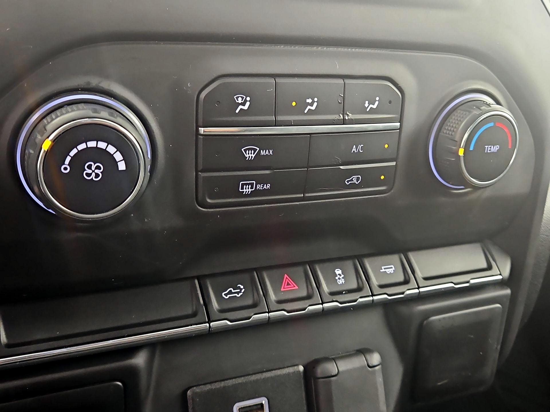 Thumbnail: 2020 Chevrolet Silverado 1500 - 16