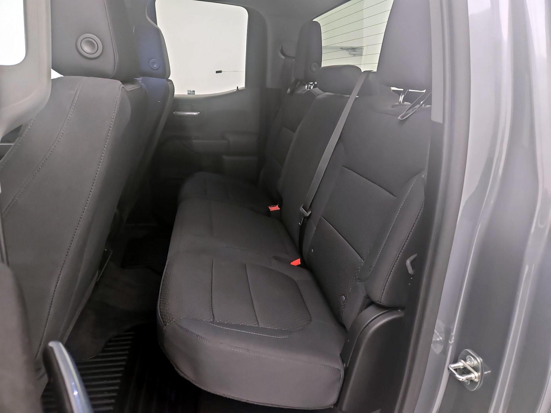 Thumbnail: 2020 Chevrolet Silverado 1500 - 19