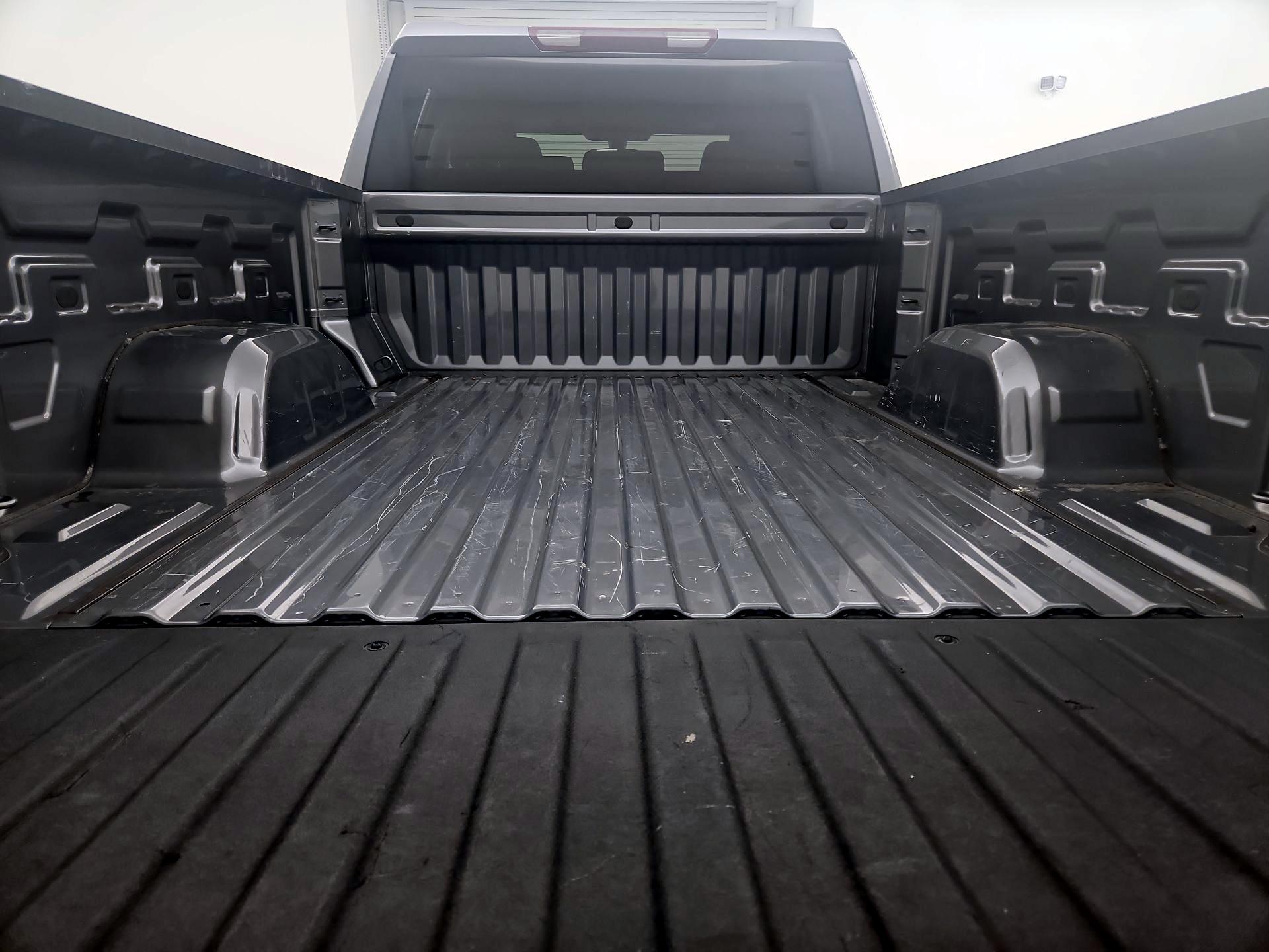 Thumbnail: 2020 Chevrolet Silverado 1500 - 20