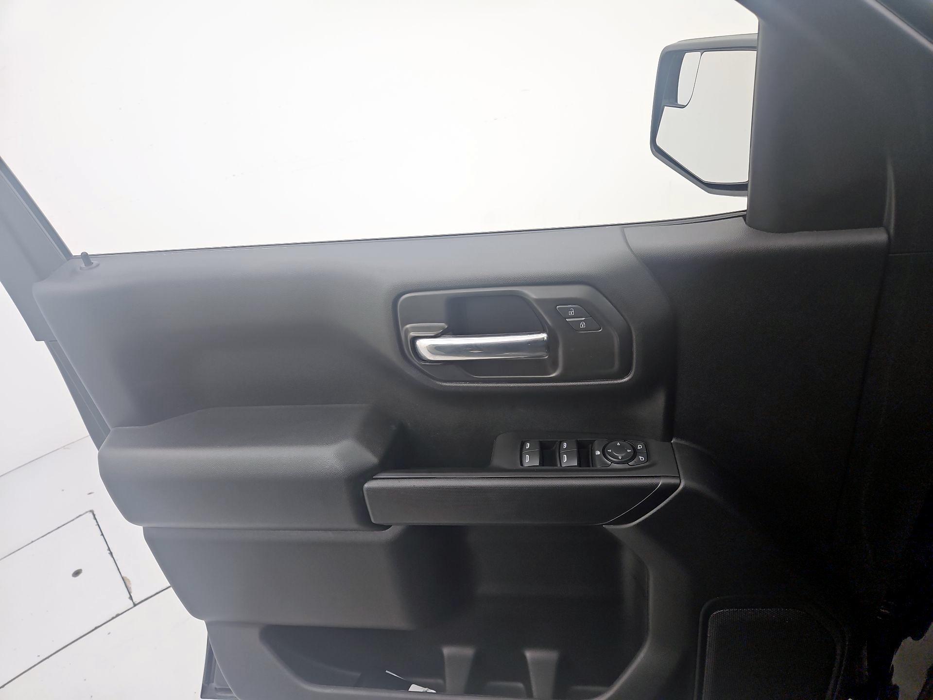 Thumbnail: 2022 Chevrolet Silverado 1500 - 12