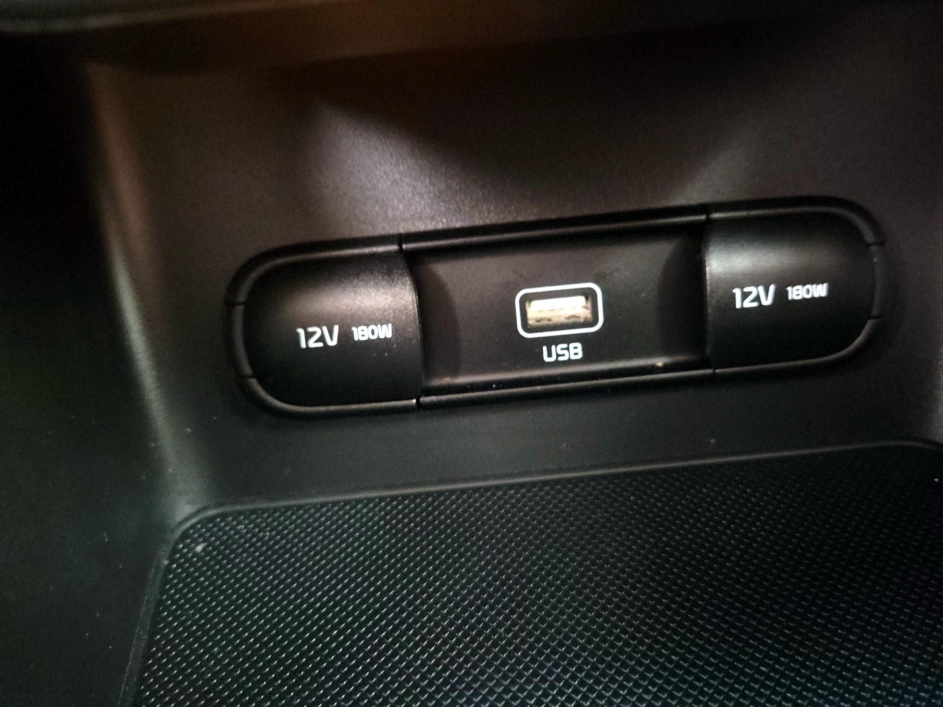 Thumbnail: 2020 Kia Sportage - 18