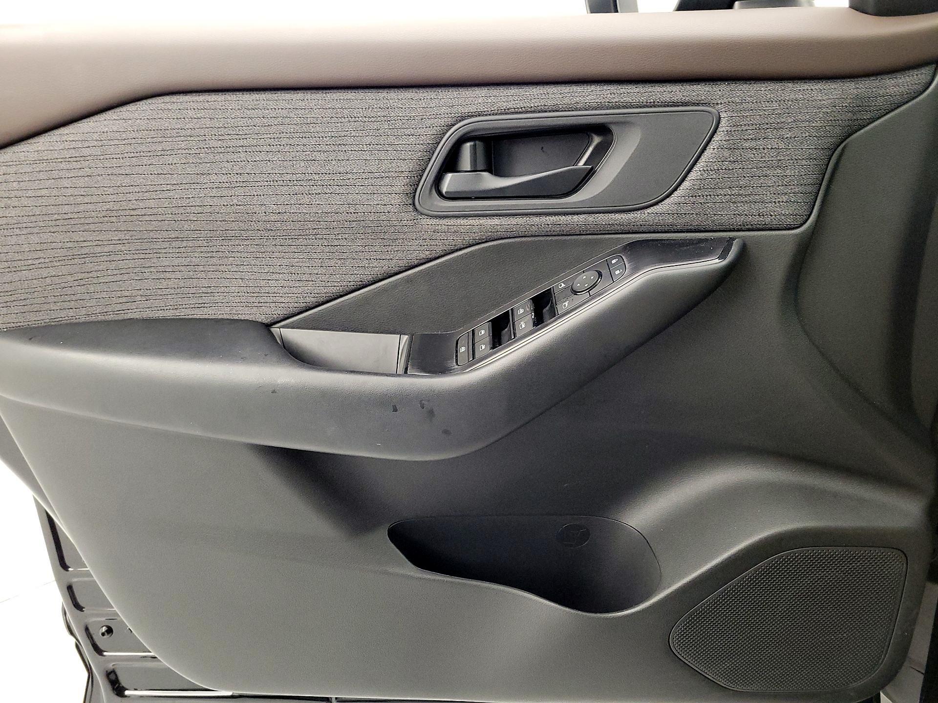 Thumbnail: 2023 Nissan Rogue - 12