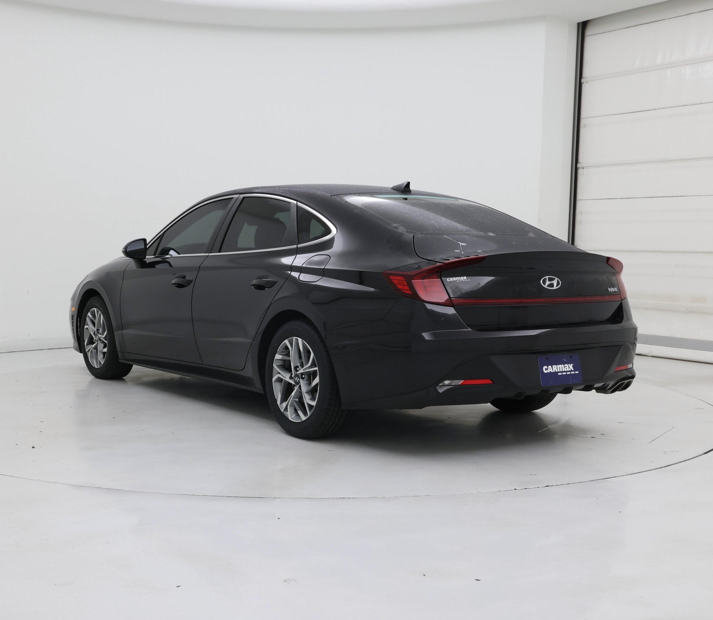 Thumbnail: 2023 Hyundai Sonata - 2