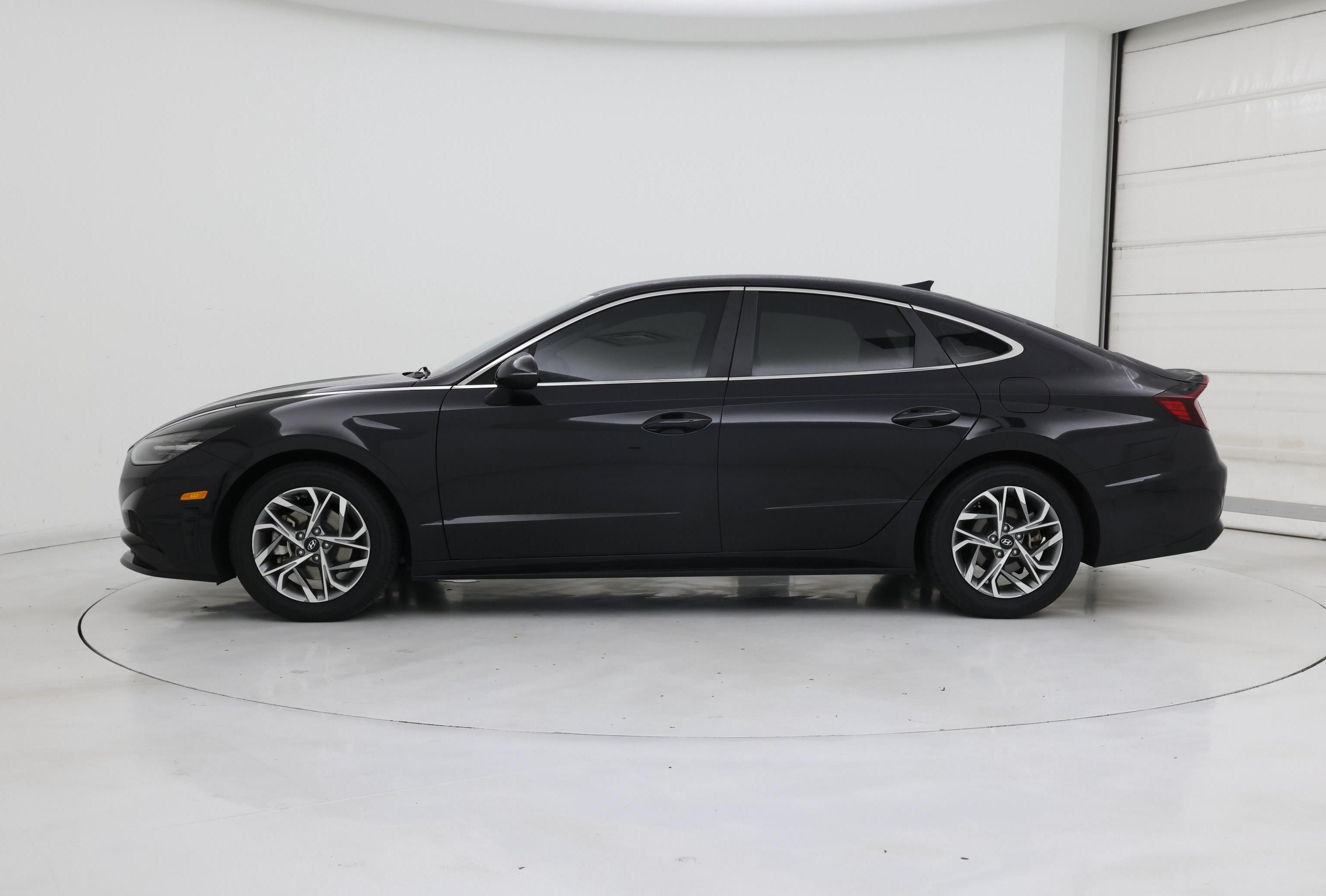 Thumbnail: 2023 Hyundai Sonata - 3