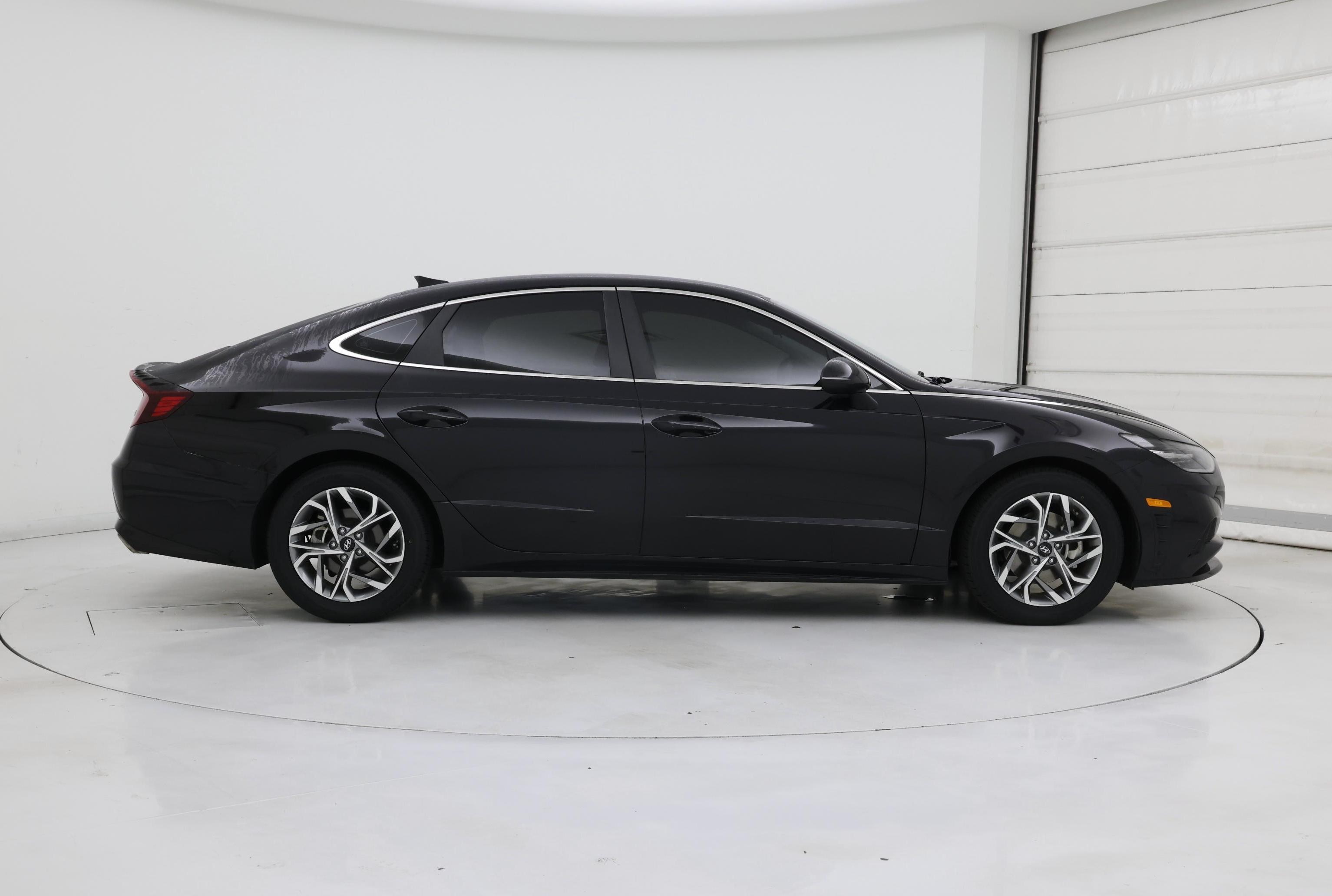 Thumbnail: 2023 Hyundai Sonata - 7