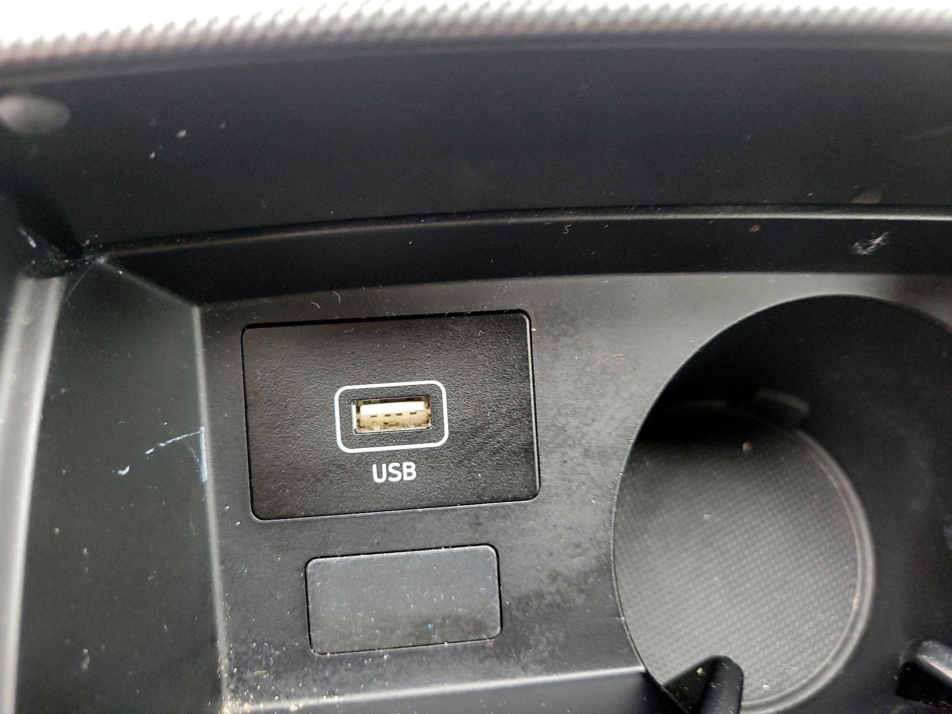 Thumbnail: 2023 Hyundai Santa Fe - 18