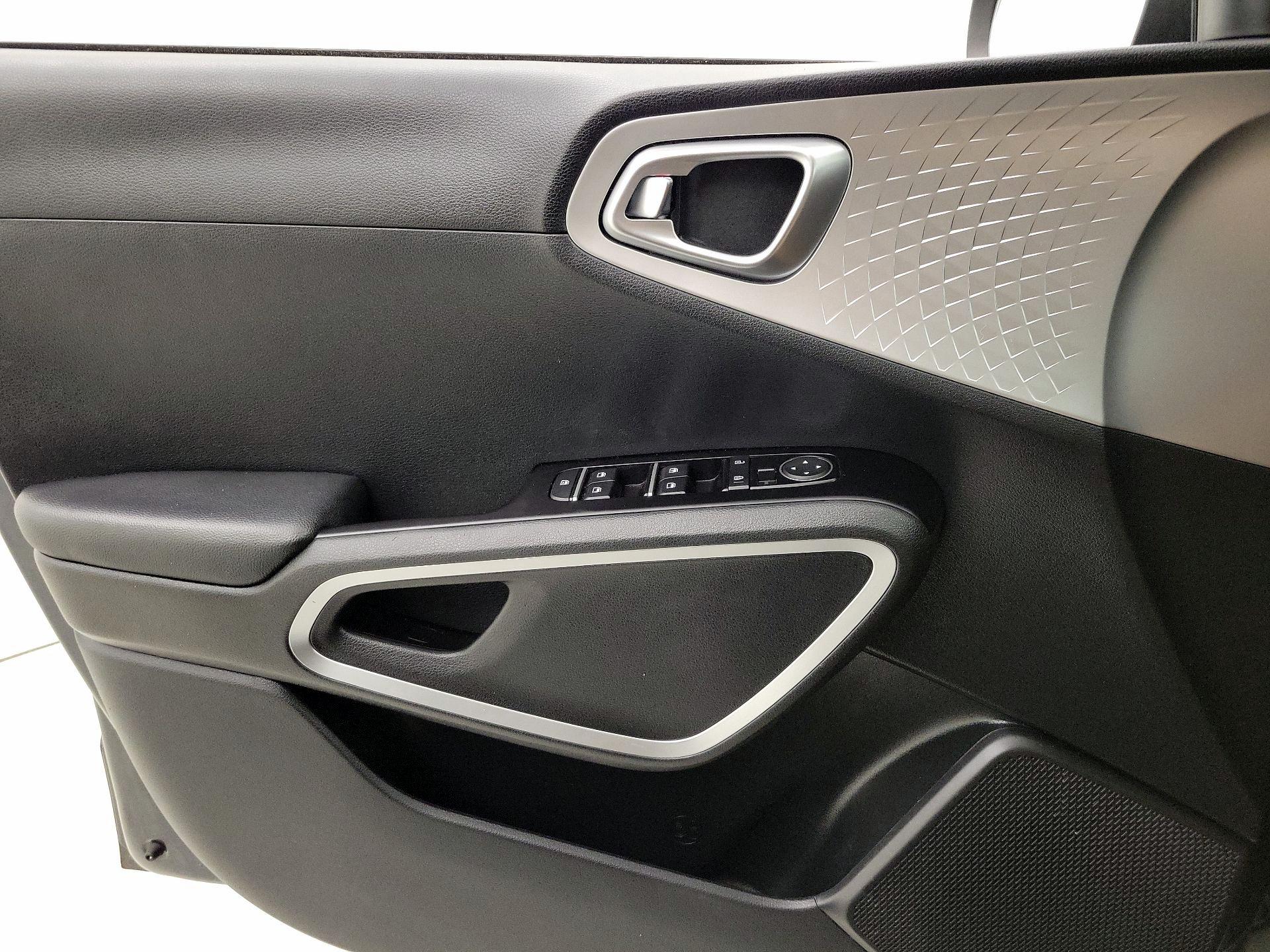 Thumbnail: 2021 Kia Soul - 12