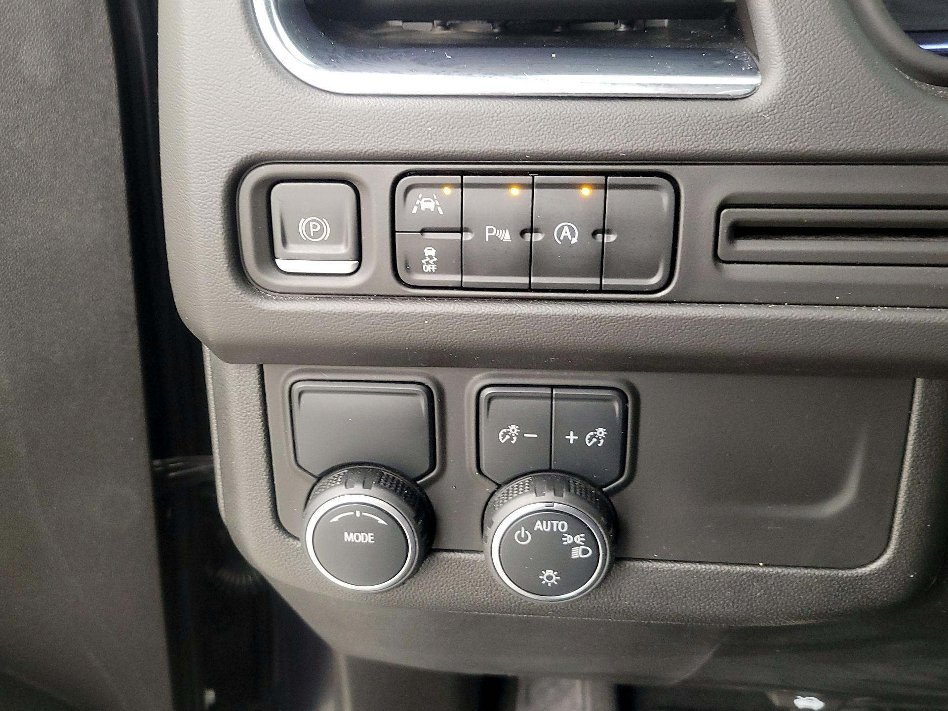 Thumbnail: 2023 Chevrolet Suburban - 13