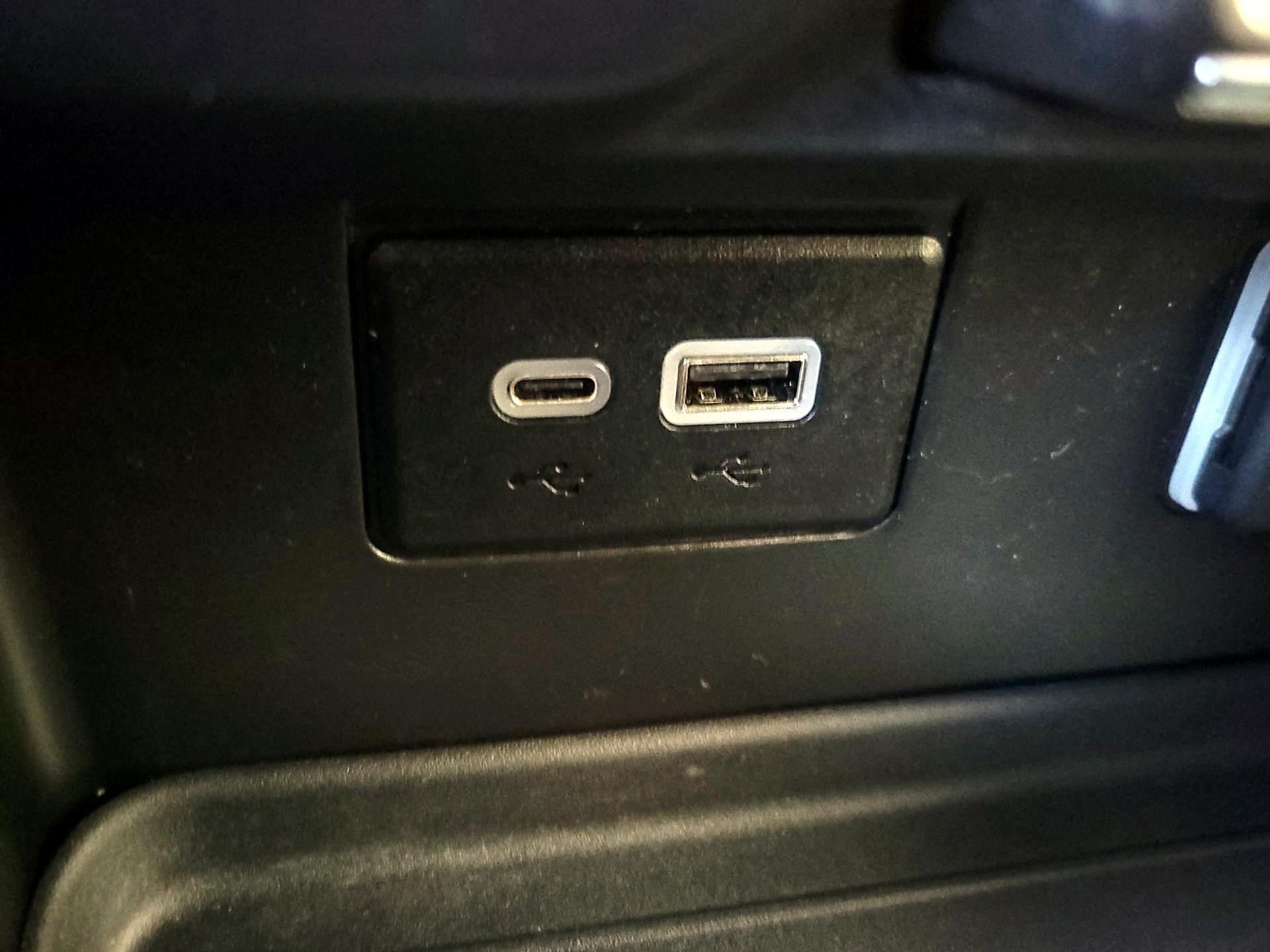 Thumbnail: 2023 Chevrolet Suburban - 18