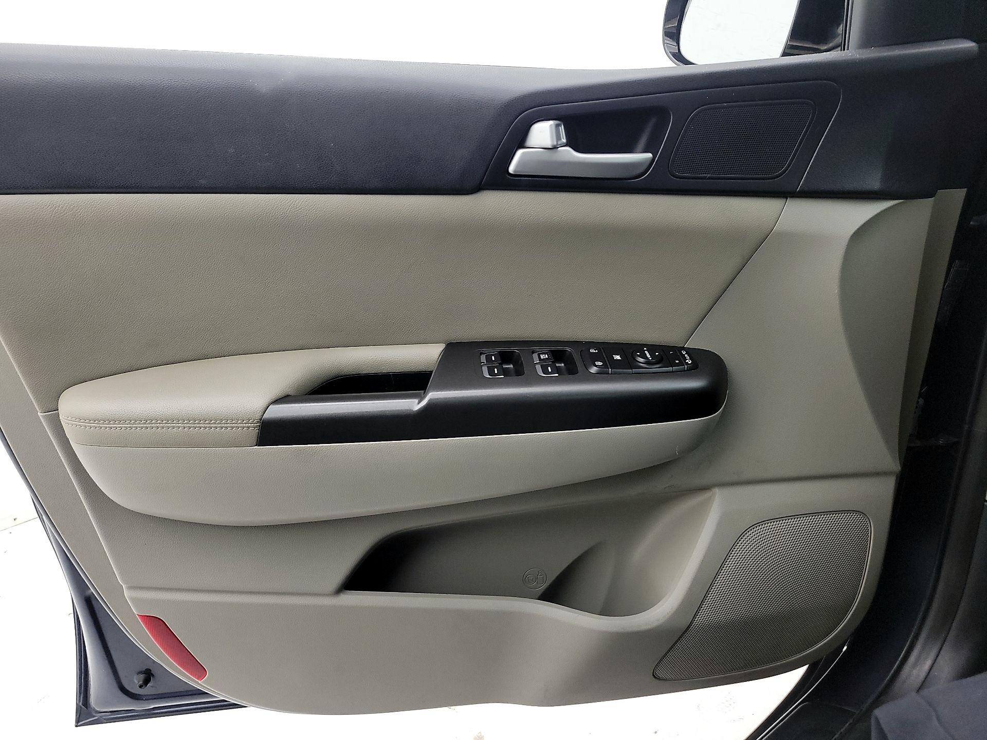 Thumbnail: 2020 Kia Sportage - 12