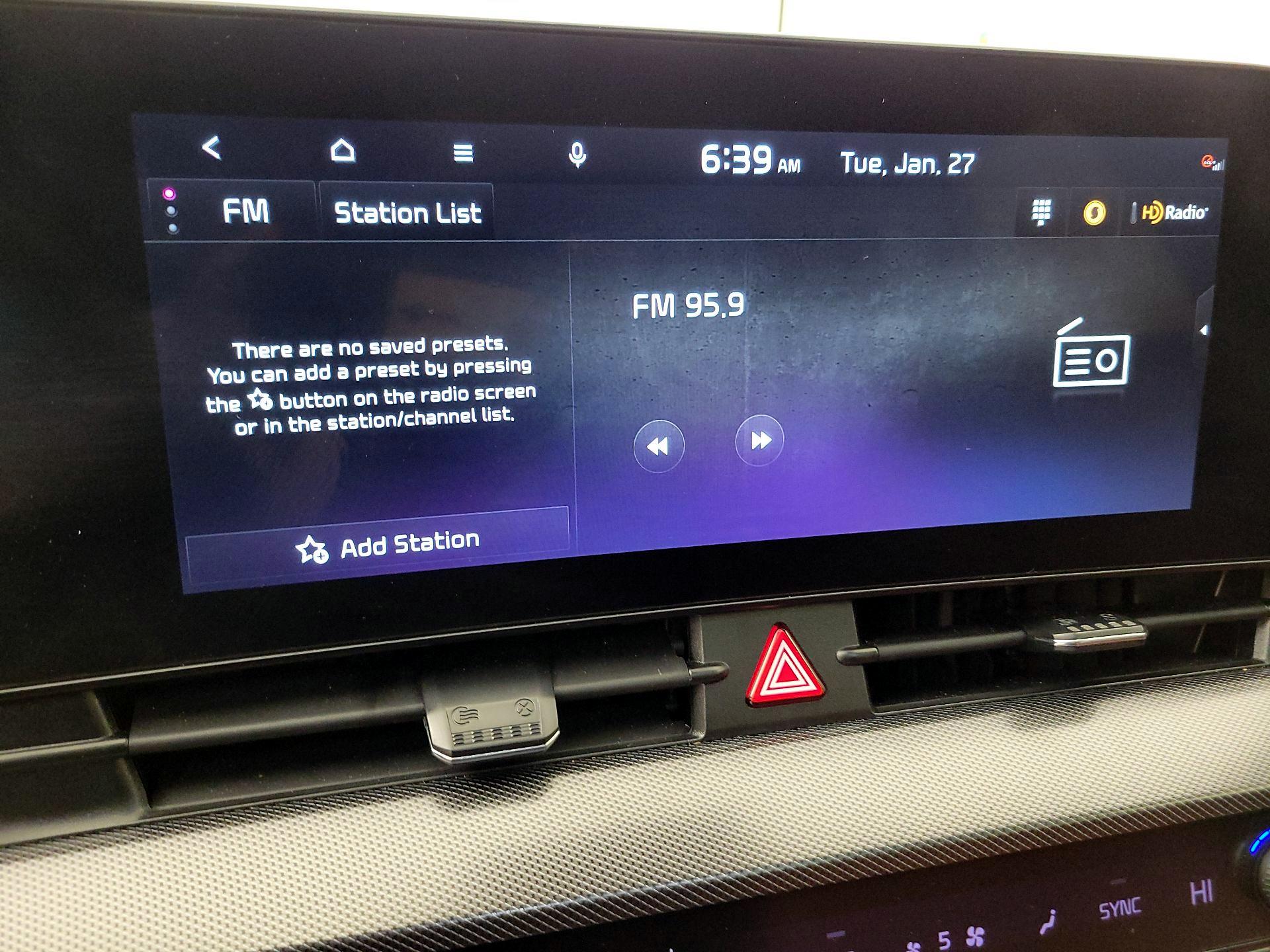 Thumbnail: 2023 Kia Sportage - 16