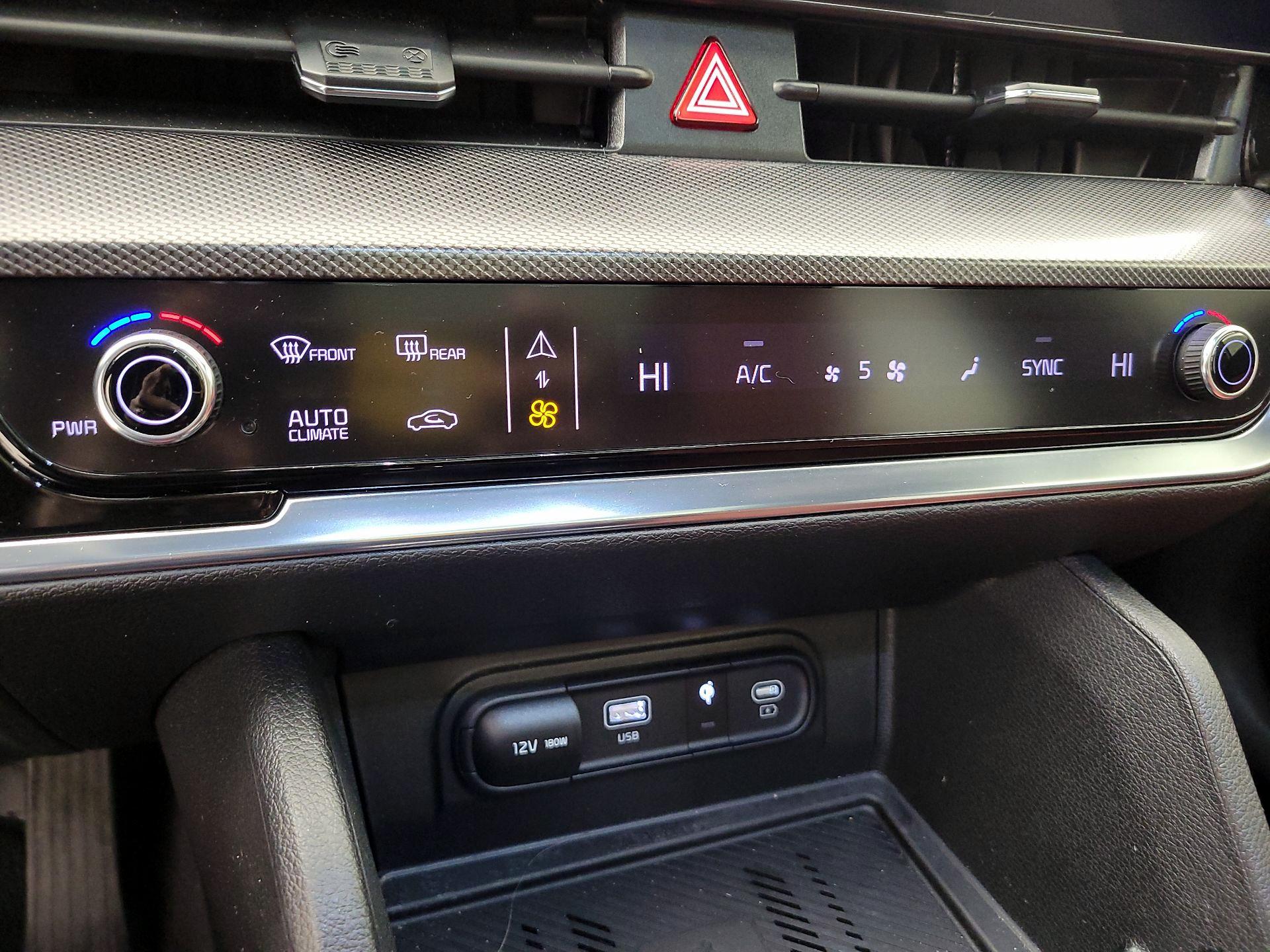 Thumbnail: 2023 Kia Sportage - 17