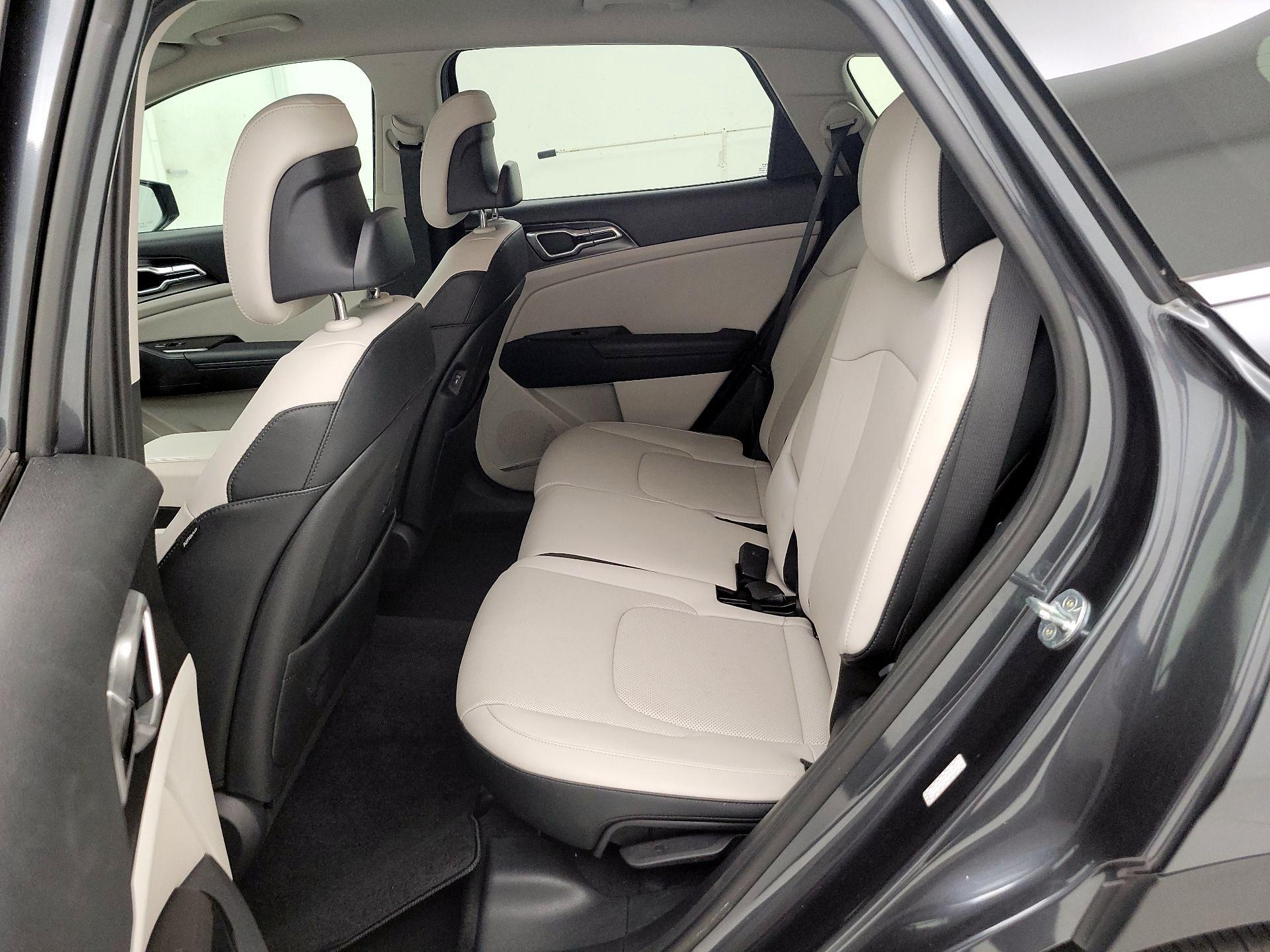 Thumbnail: 2023 Kia Sportage - 18