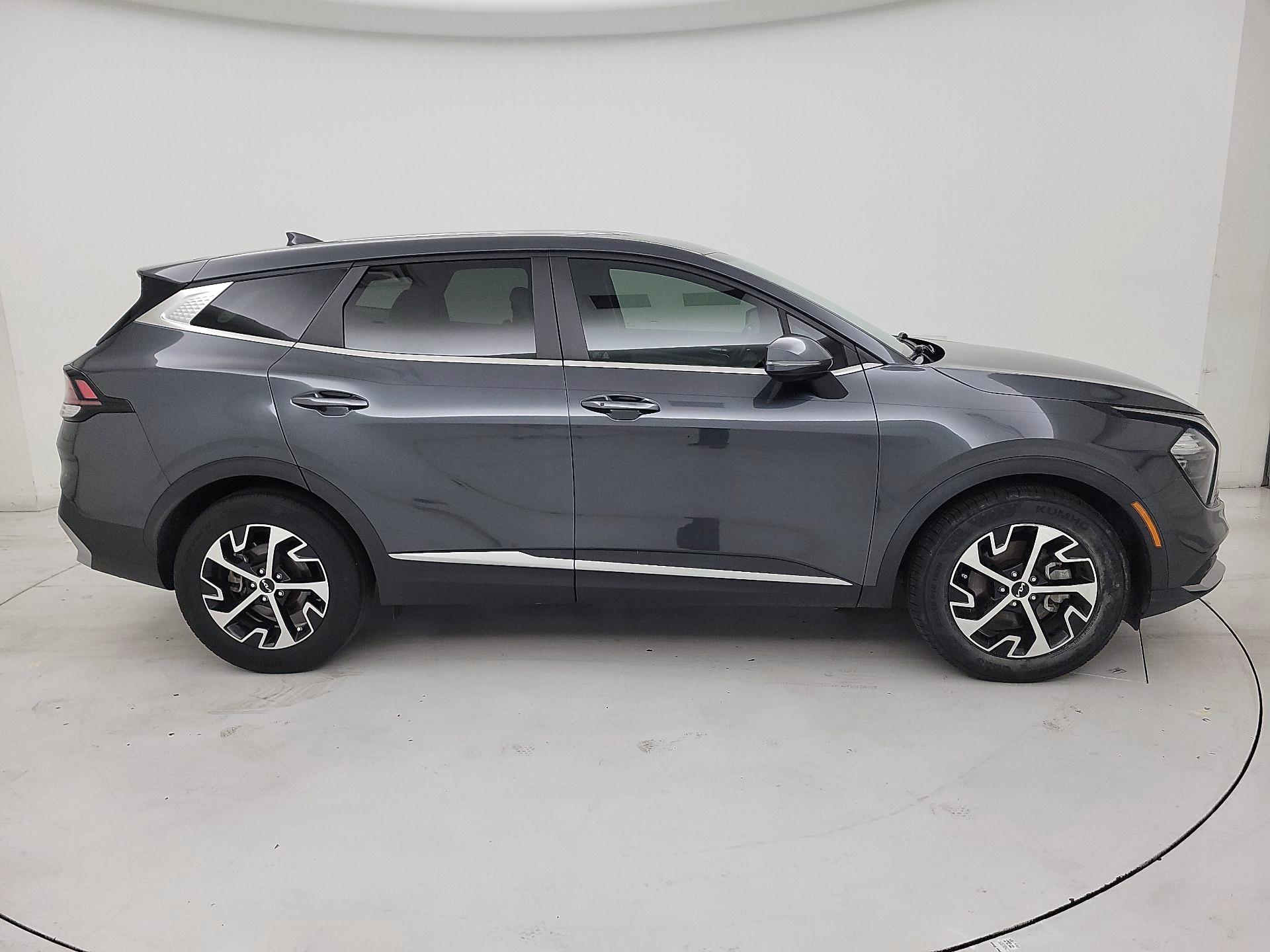 Thumbnail: 2023 Kia Sportage - 4