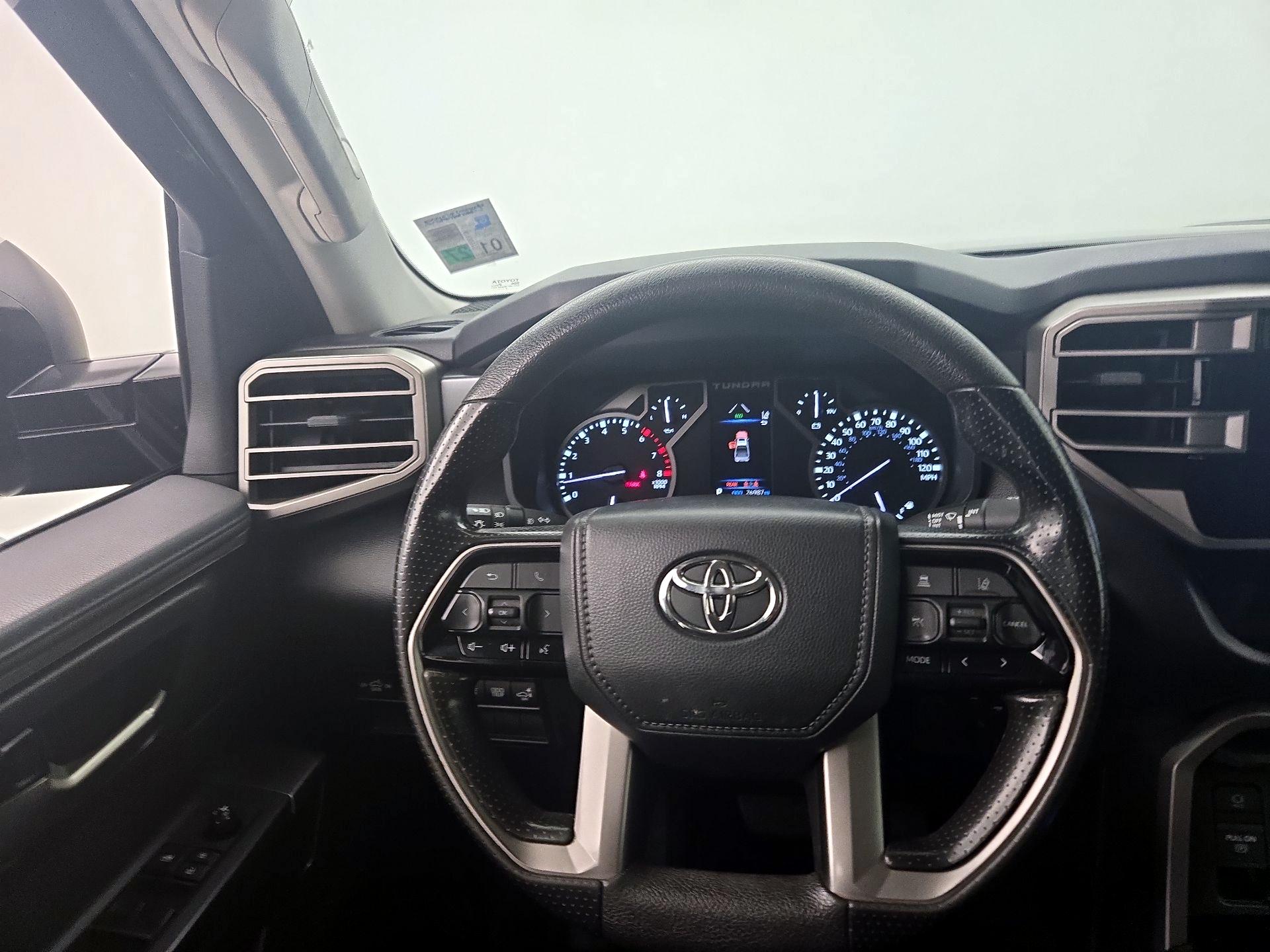 Thumbnail: 2022 Toyota Tundra - 10