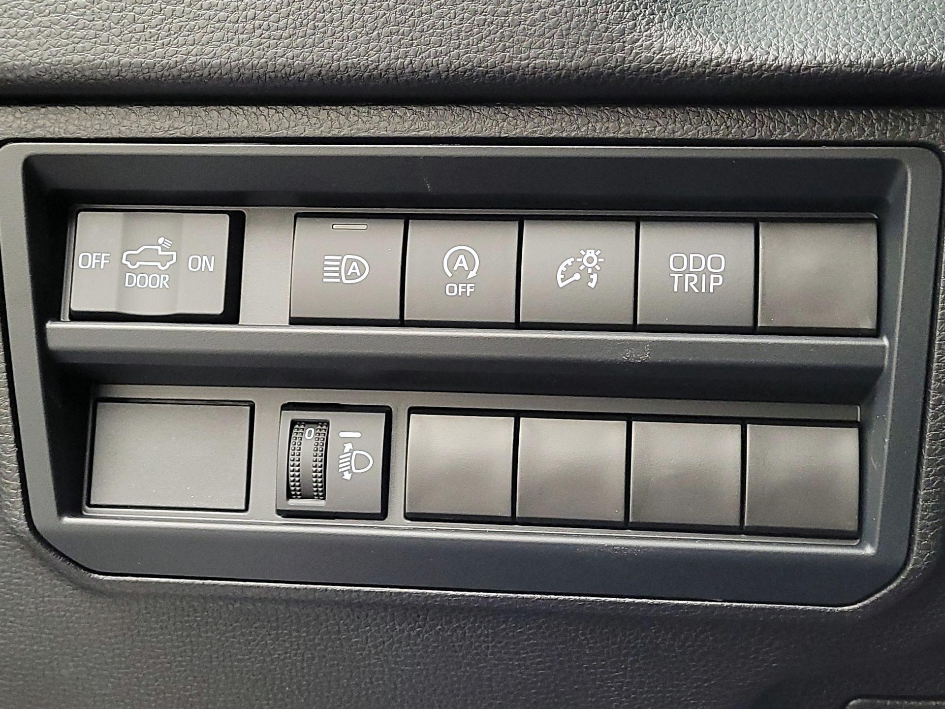 Thumbnail: 2025 Toyota Tundra - 13