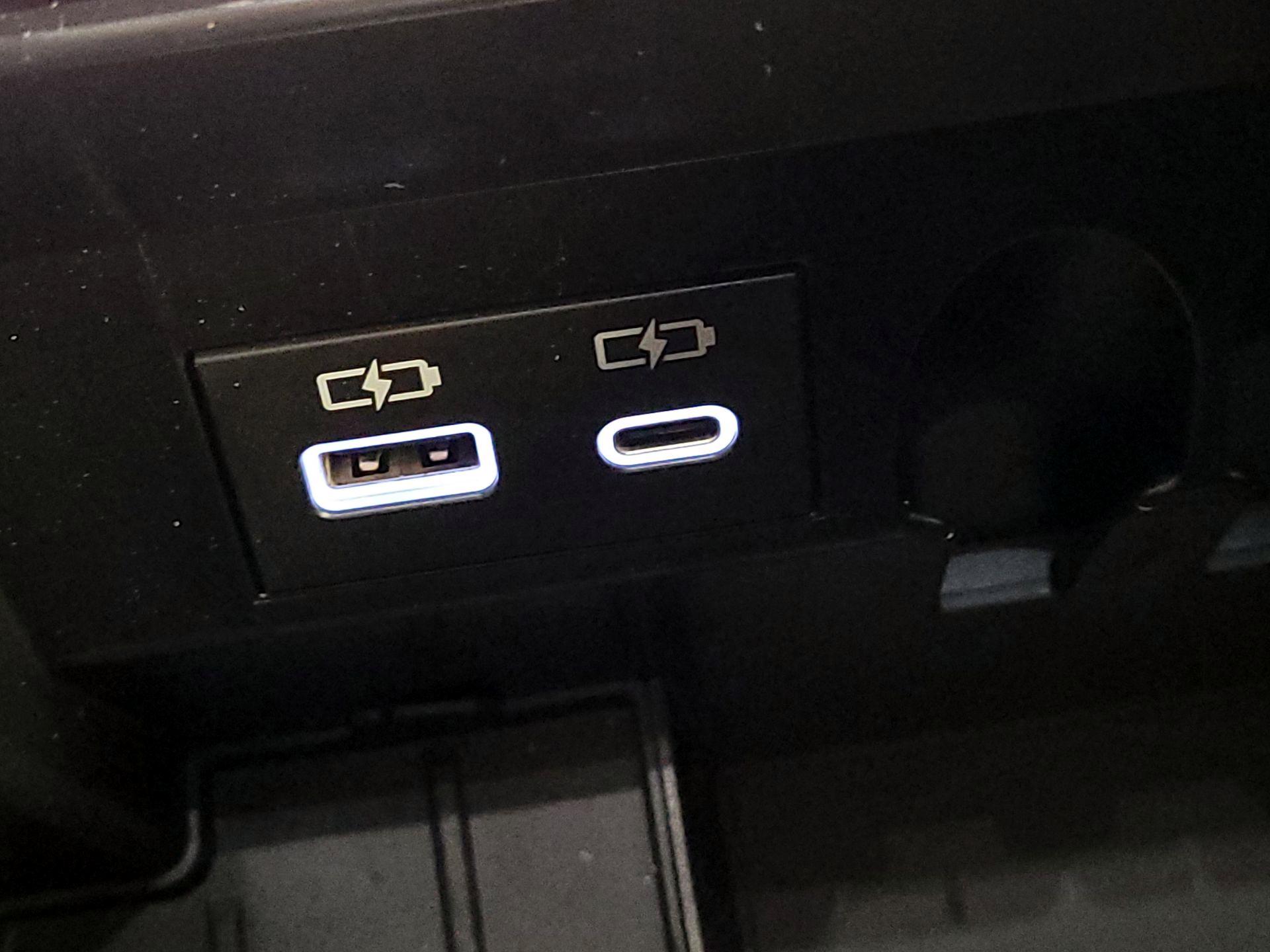 Thumbnail: 2025 Toyota Tundra - 18