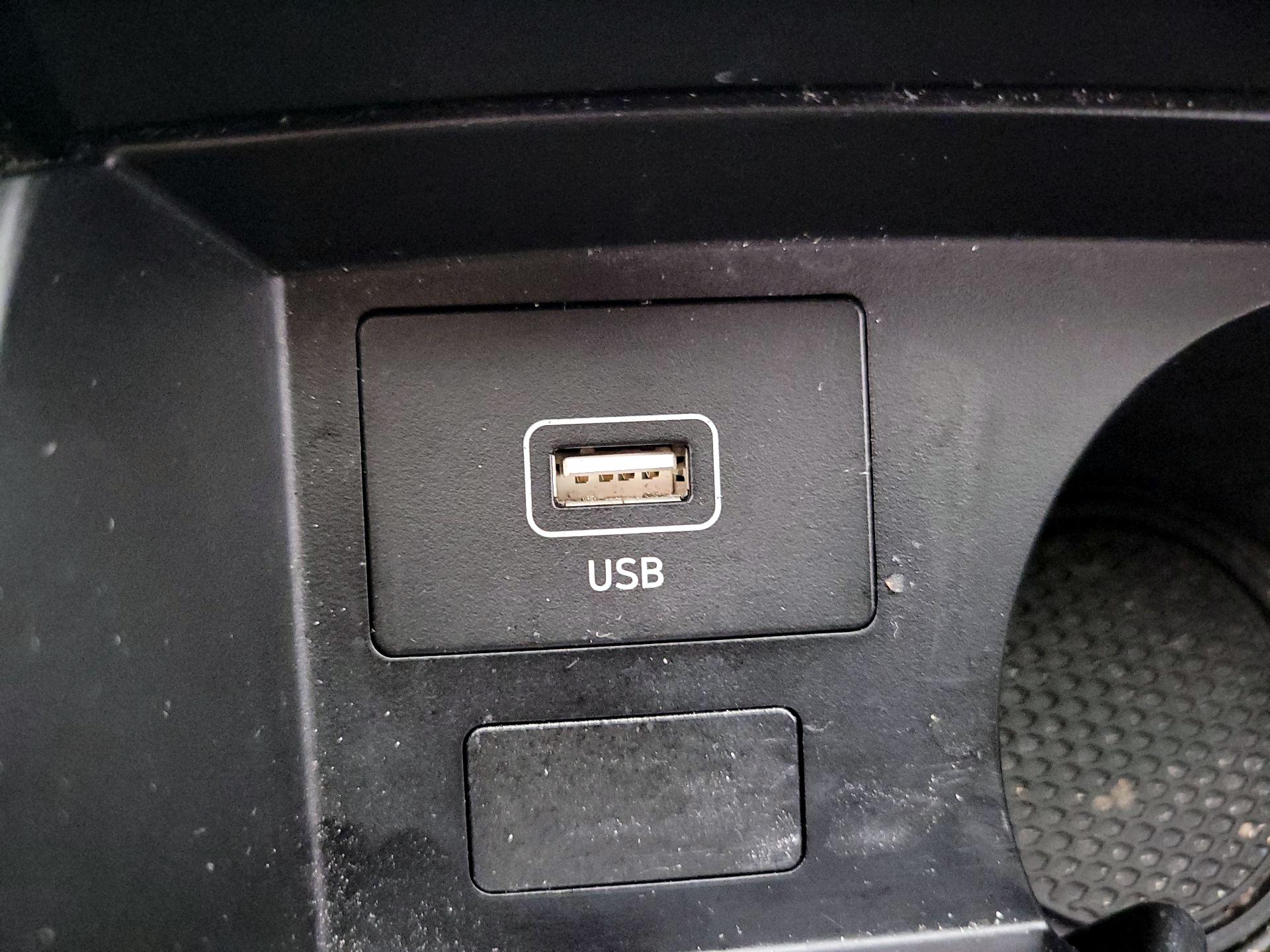 Thumbnail: 2023 Hyundai Santa Fe - 18