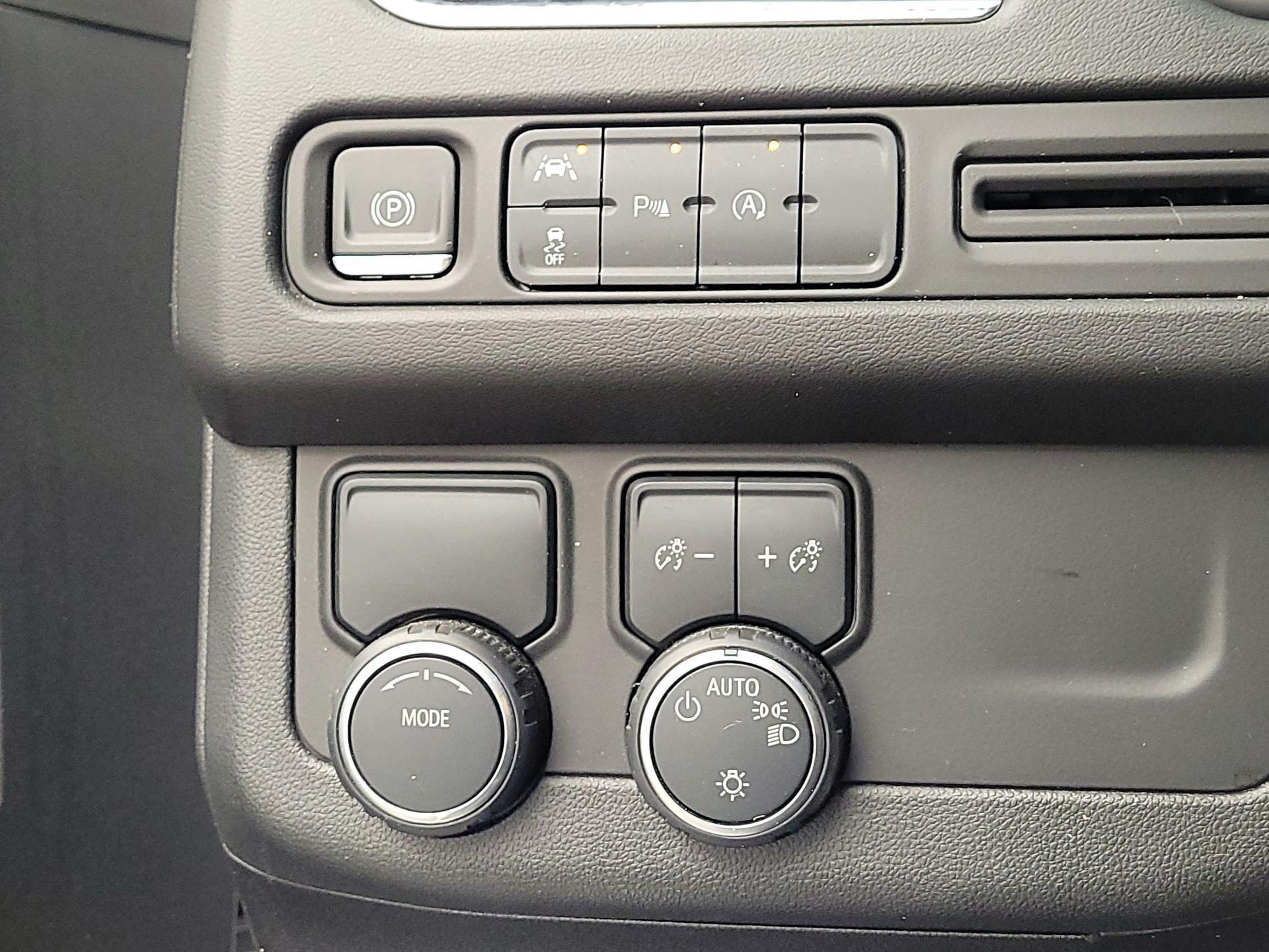 Thumbnail: 2024 Chevrolet Tahoe - 13