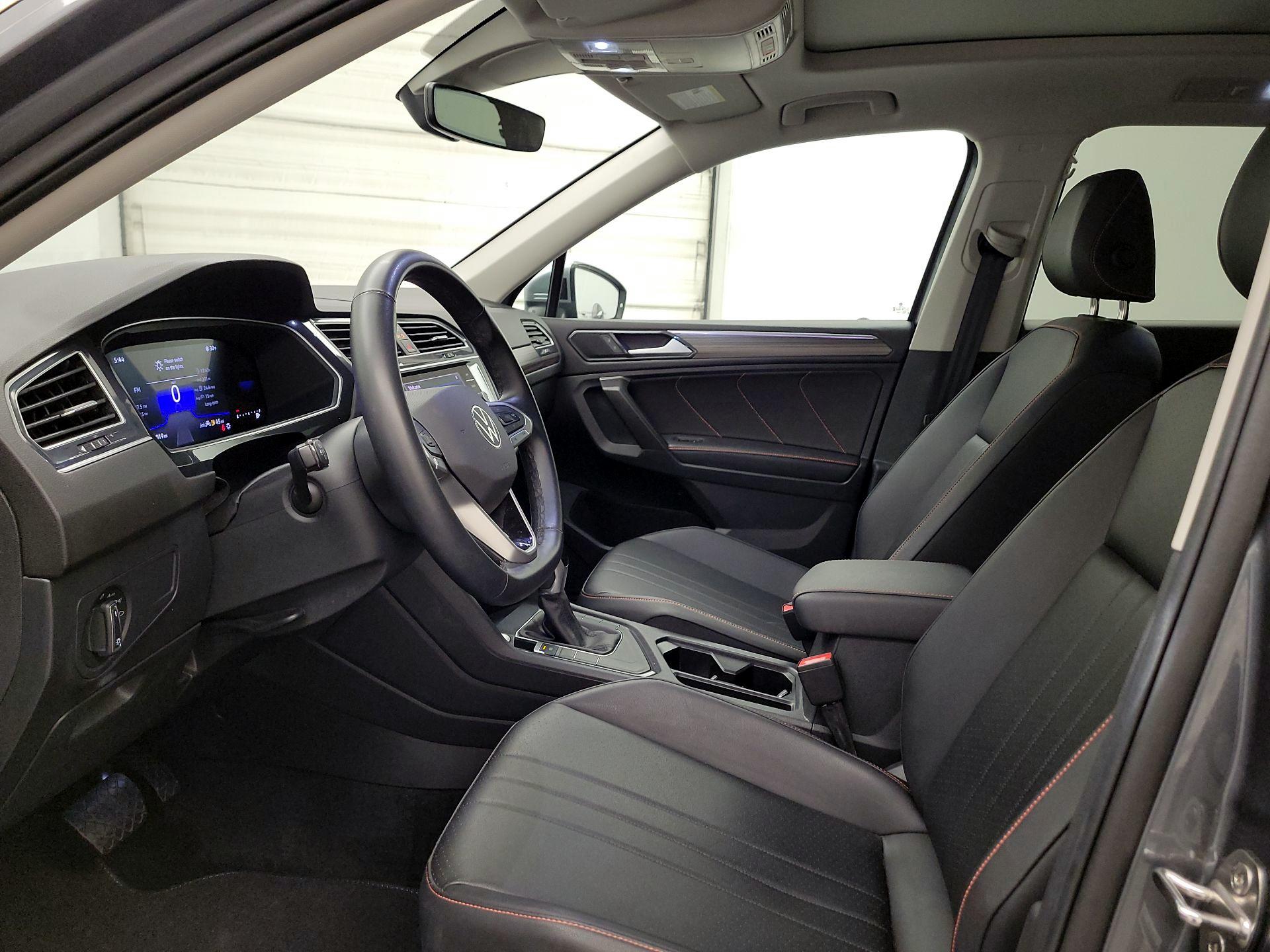 Thumbnail: 2024 Volkswagen Tiguan - 11