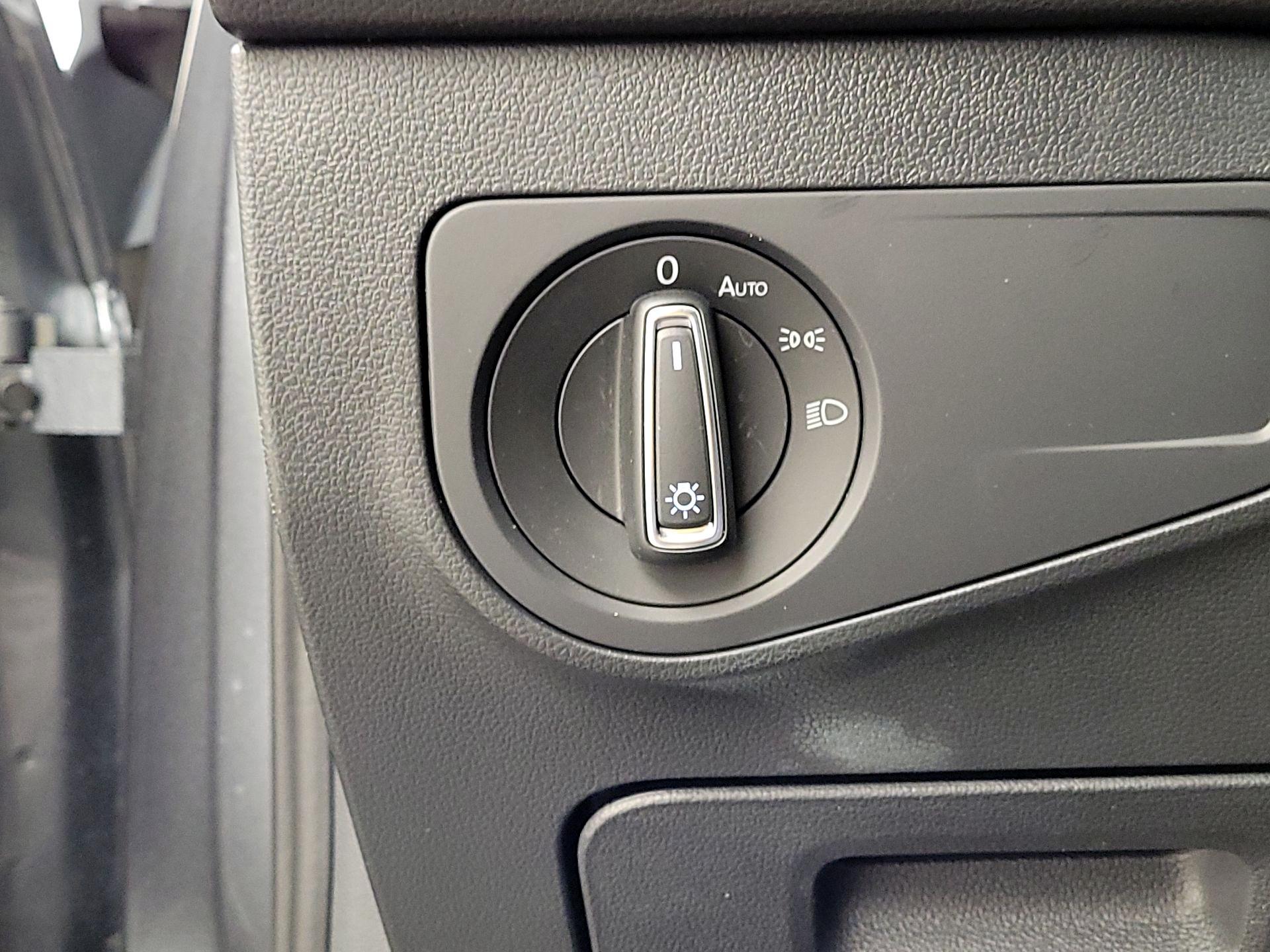 Thumbnail: 2024 Volkswagen Tiguan - 13