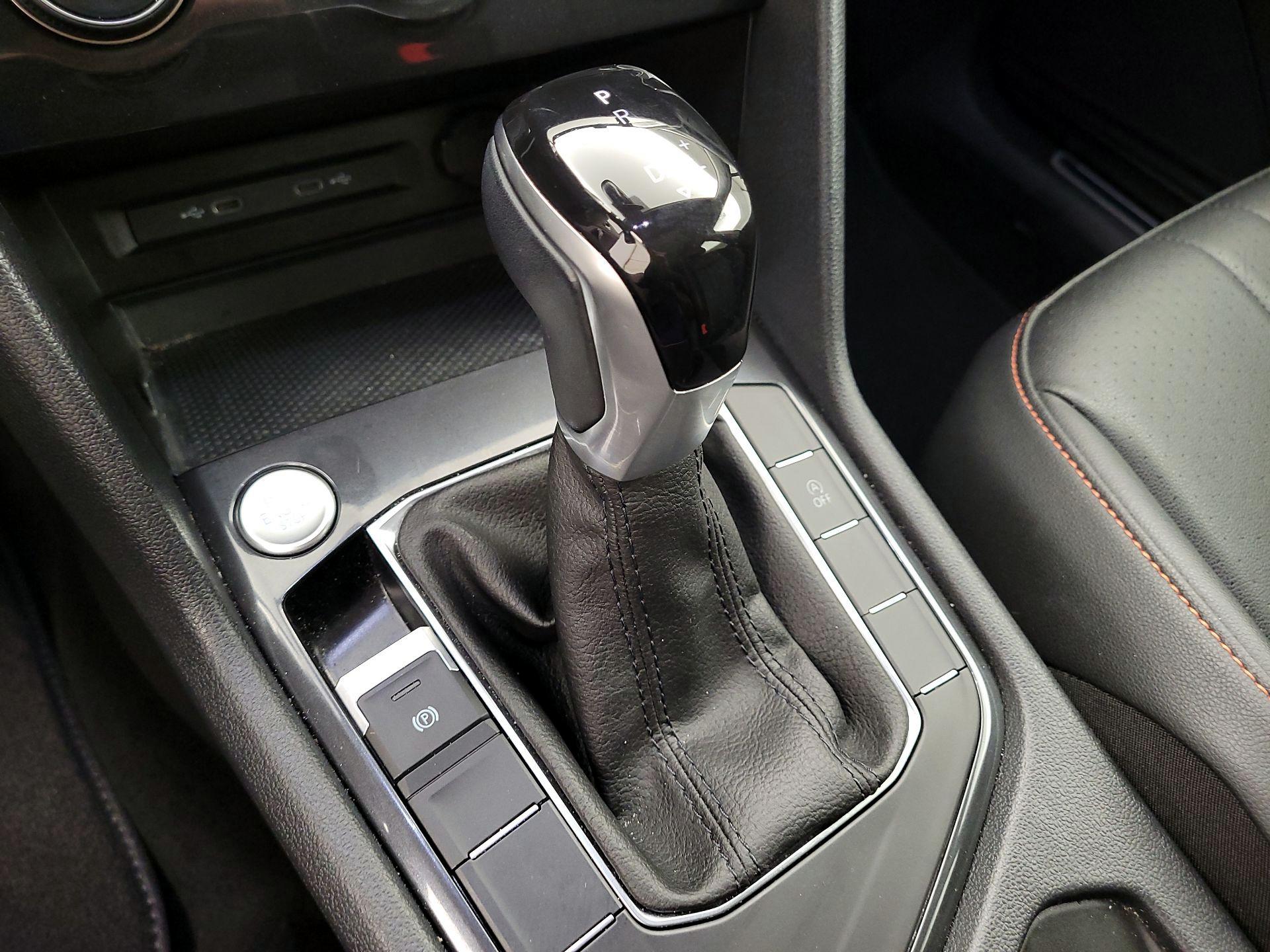 Thumbnail: 2024 Volkswagen Tiguan - 17